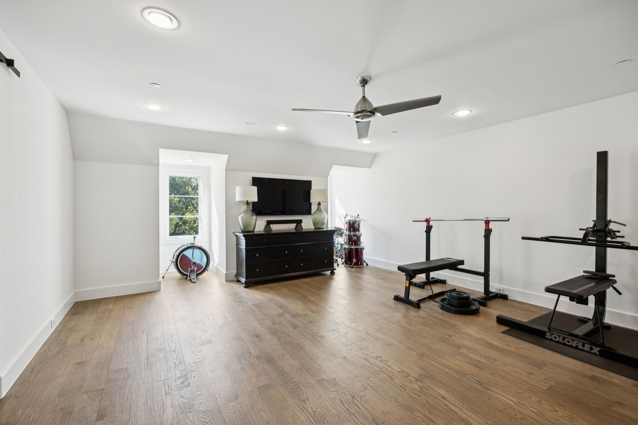 3548 McFarlin Boulevard