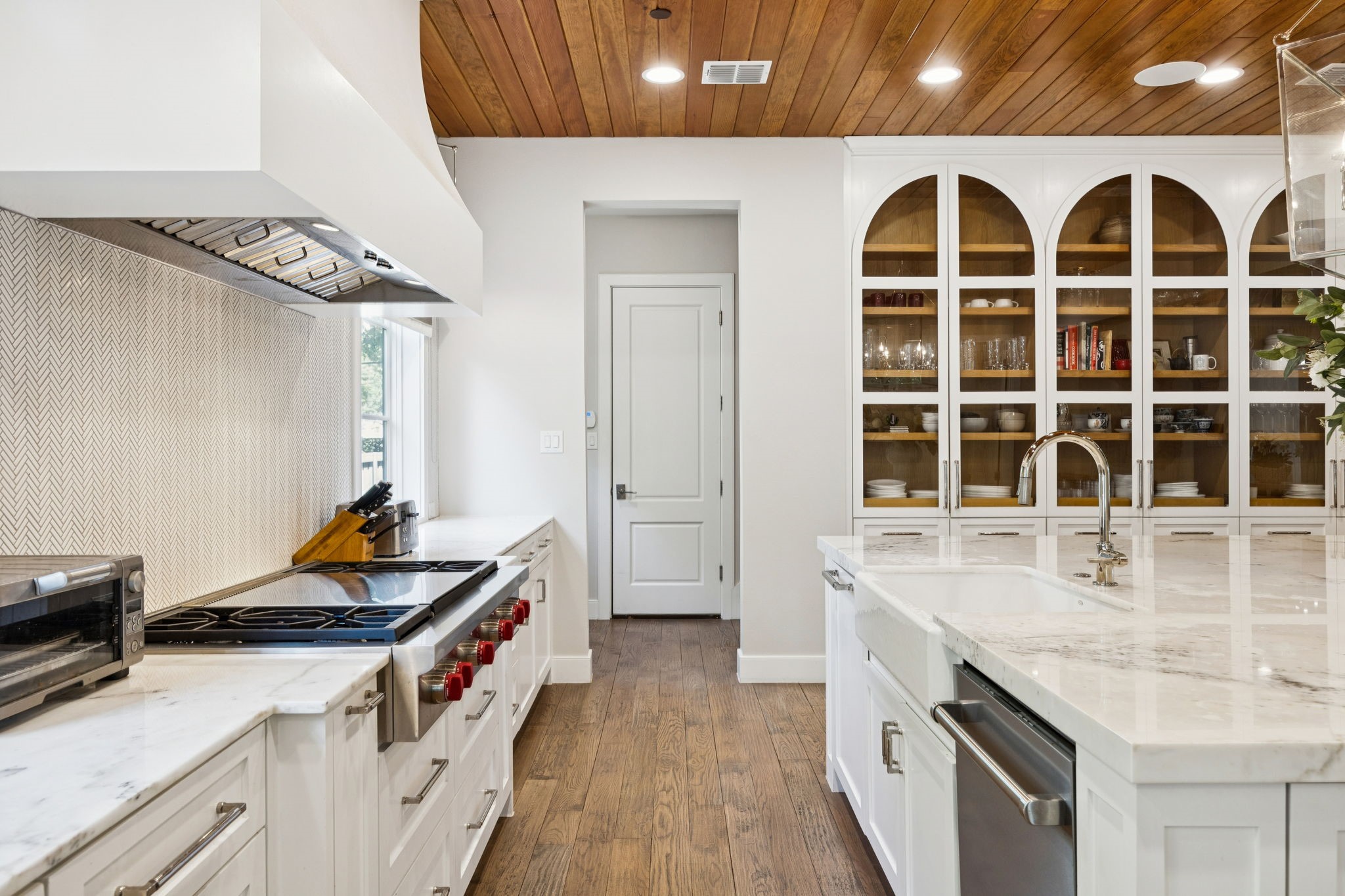 3548 McFarlin Boulevard