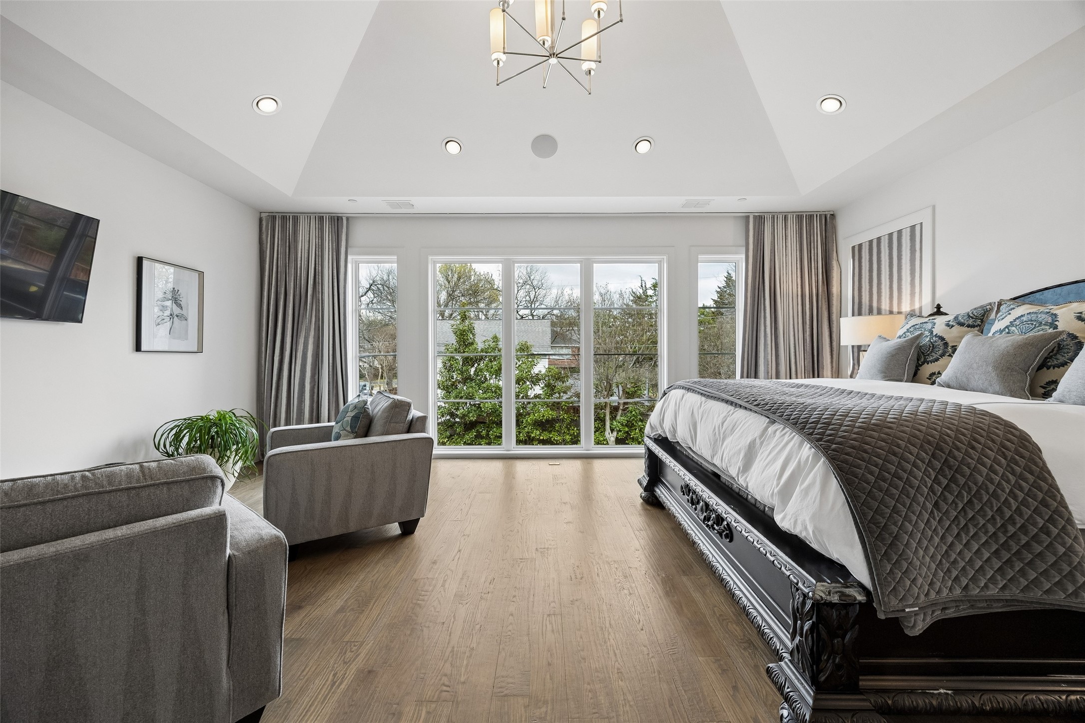 3548 McFarlin Boulevard