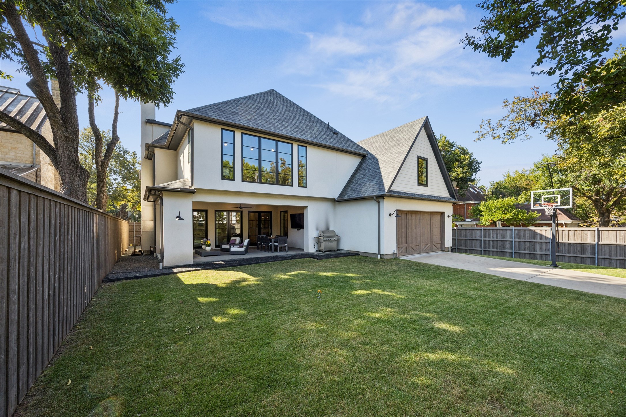 3548 McFarlin Boulevard