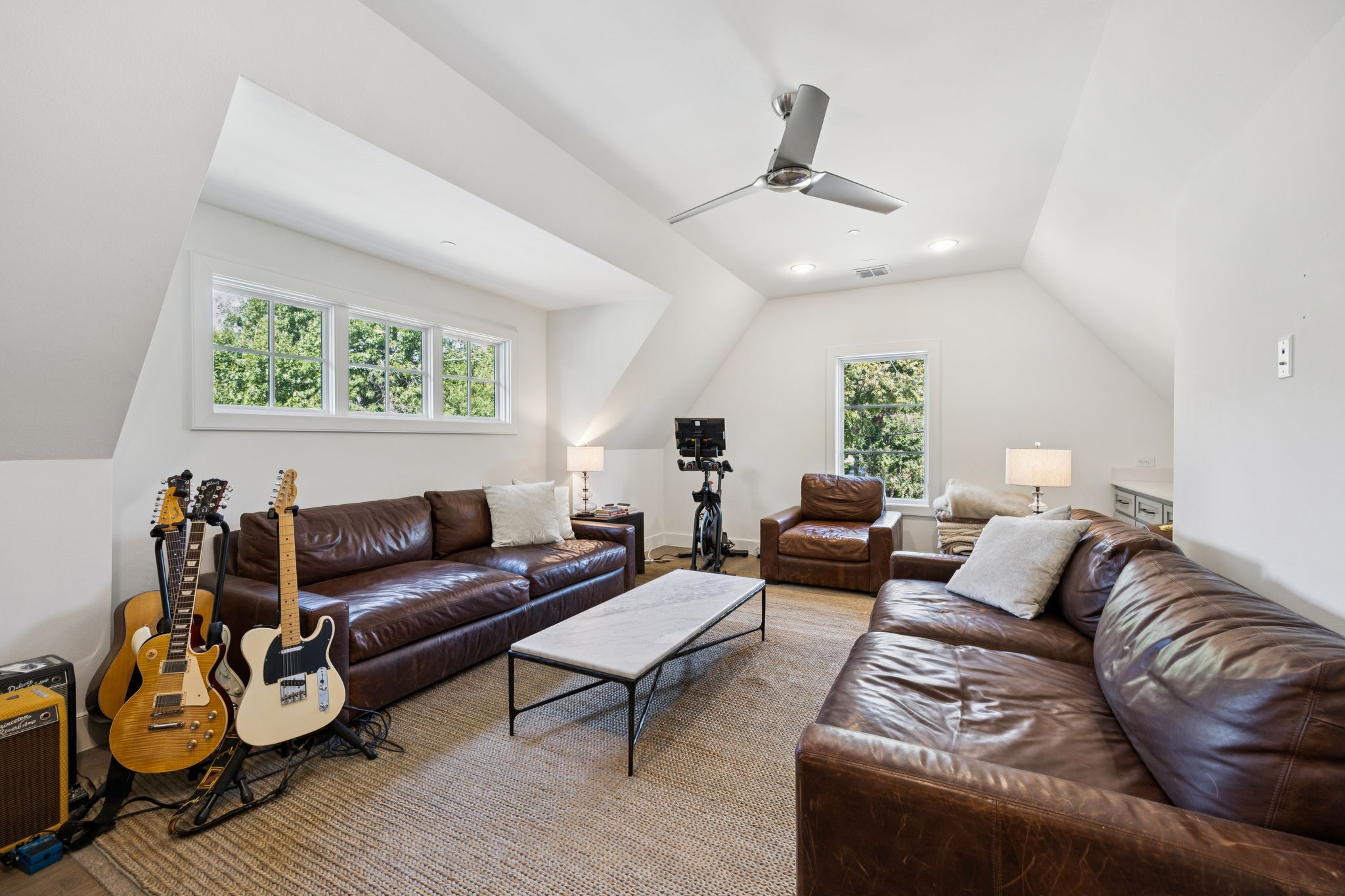 3548 McFarlin Boulevard