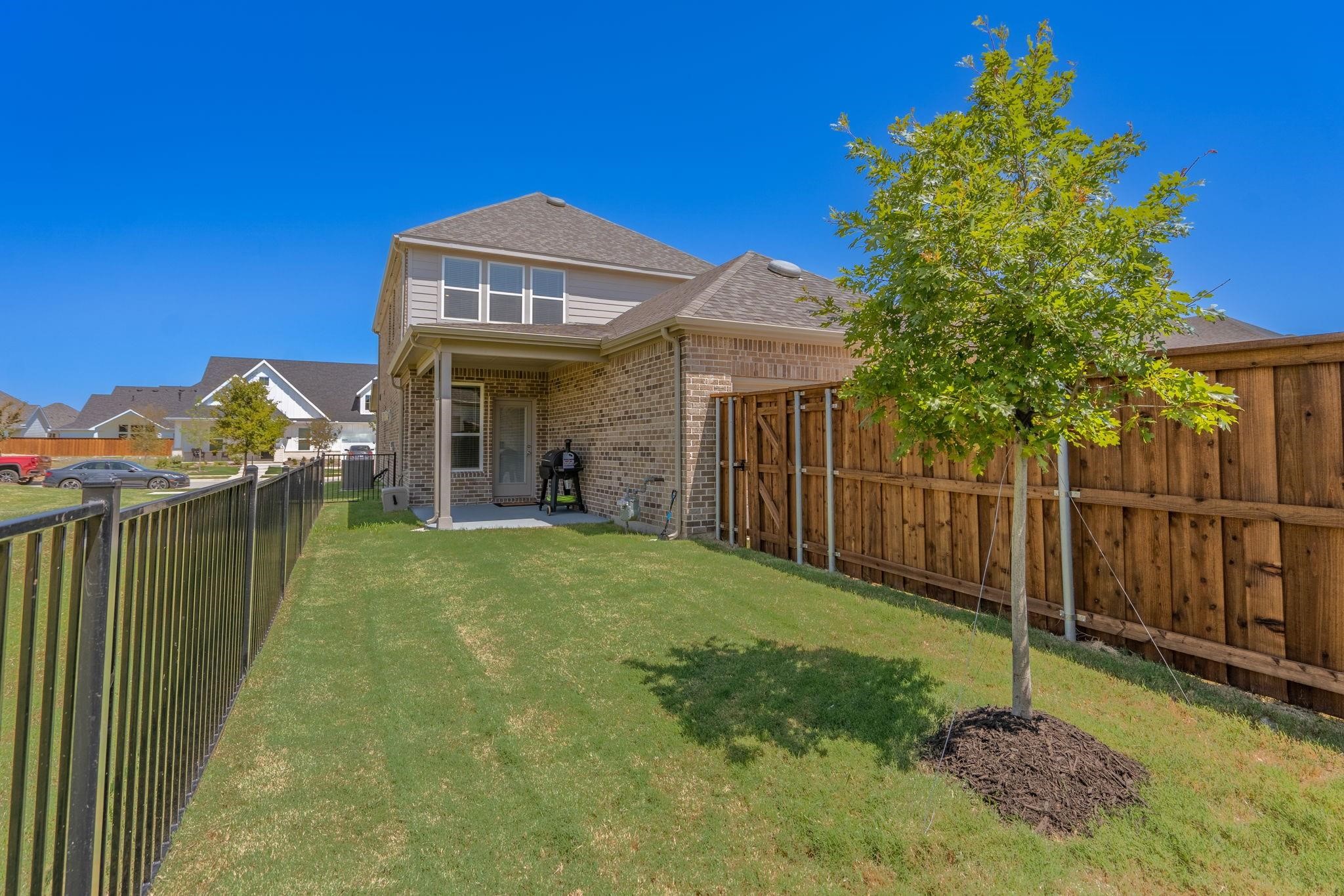 8715 Royal Star Road