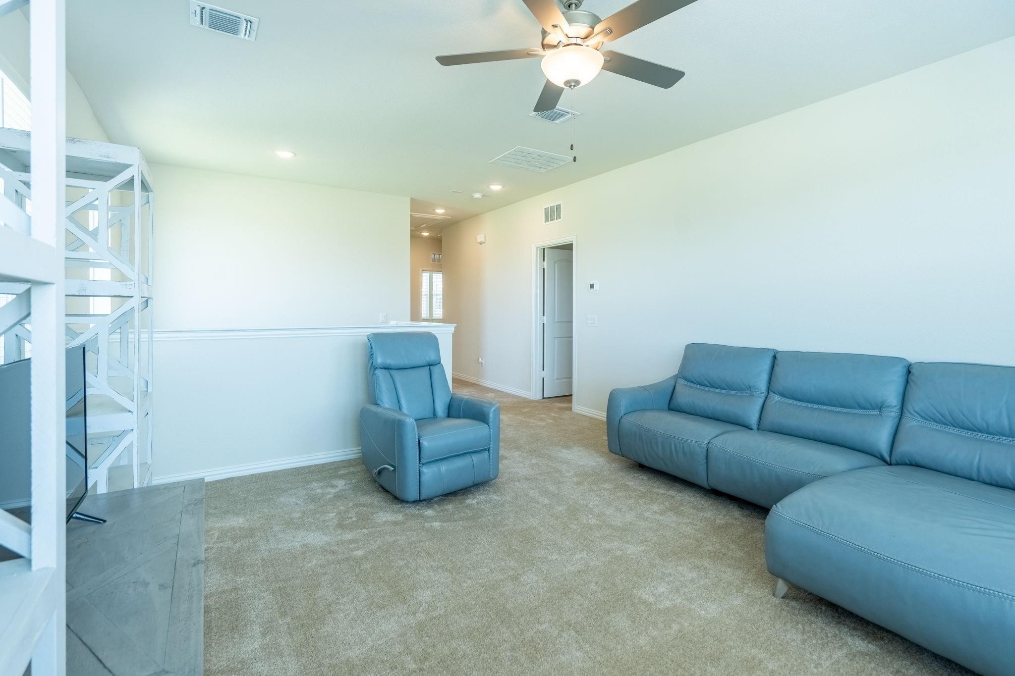 8715 Royal Star Road