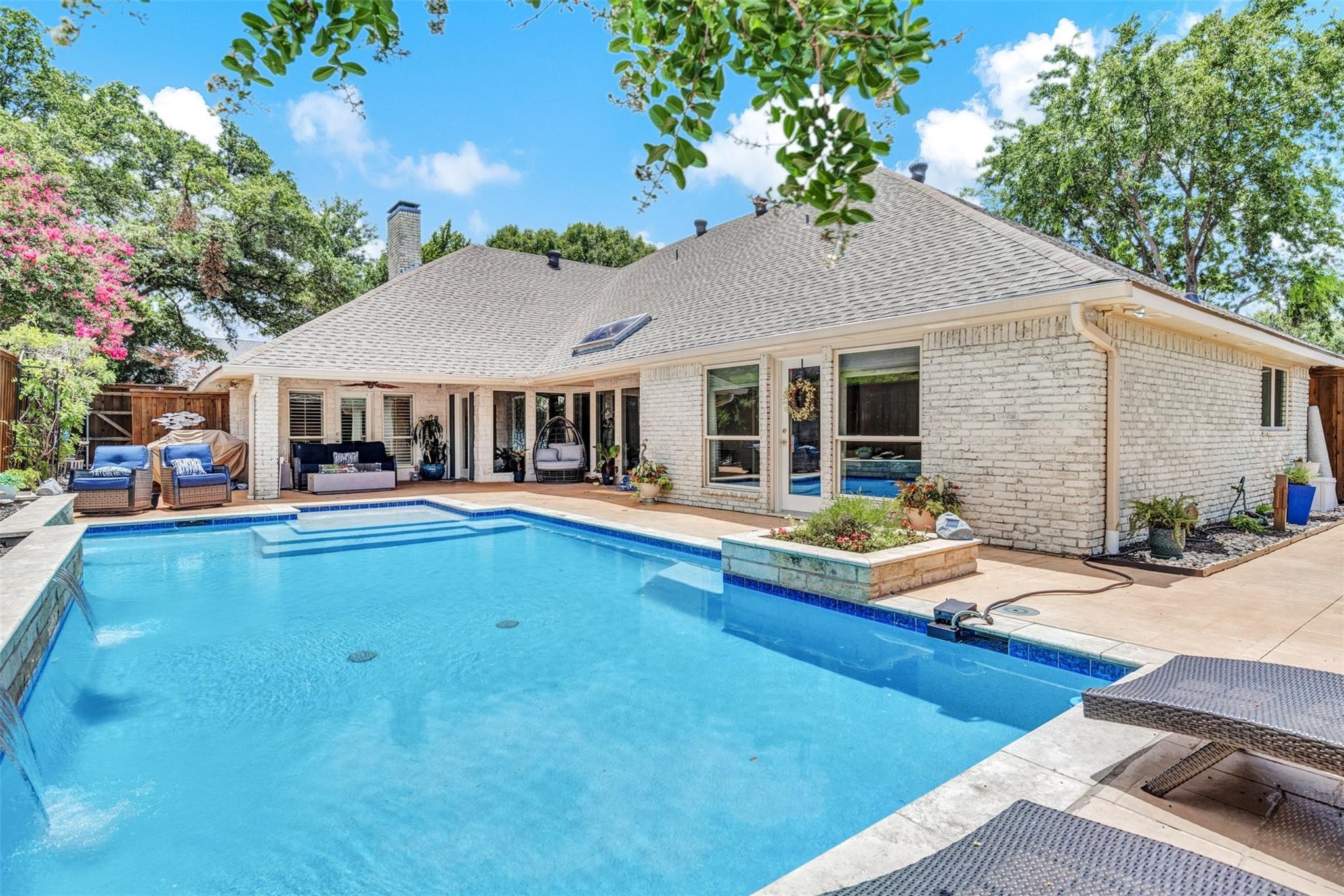 5607 Twin Brooks