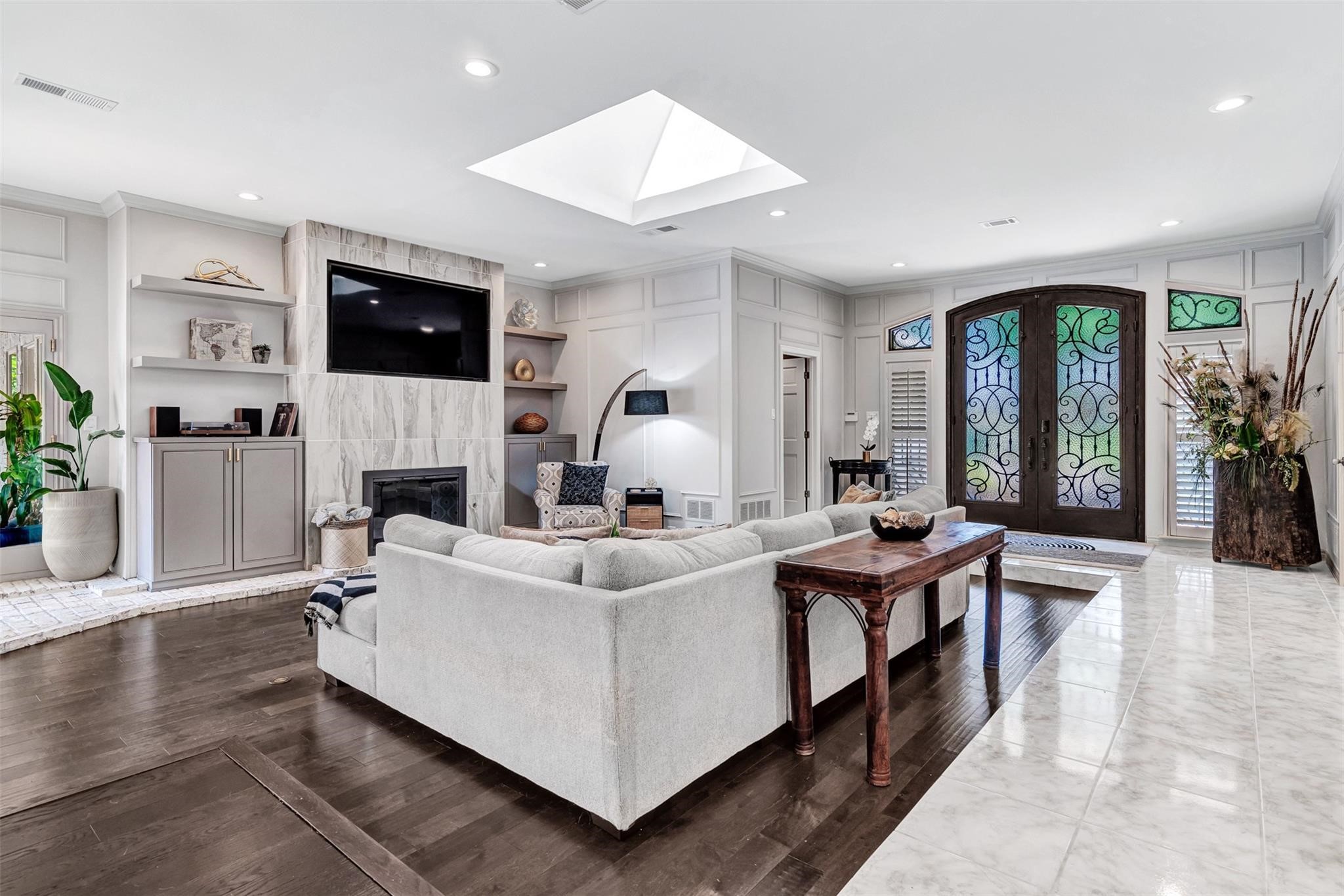 5607 Twin Brooks