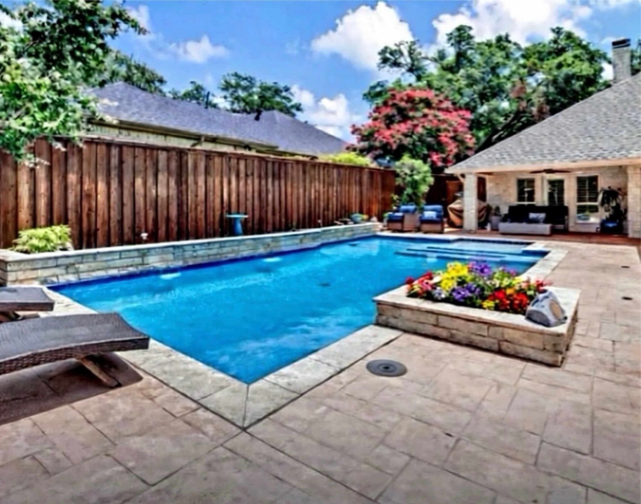 5607 Twin Brooks
