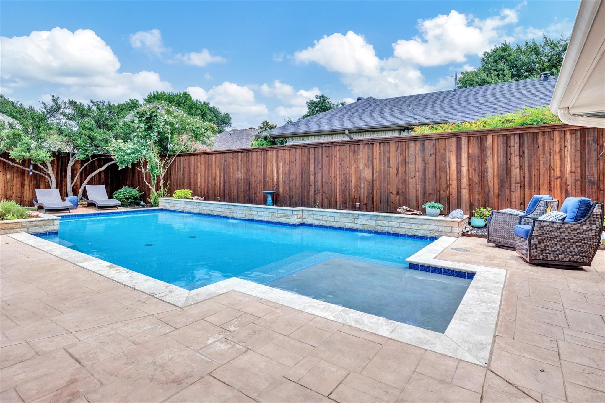 5607 Twin Brooks