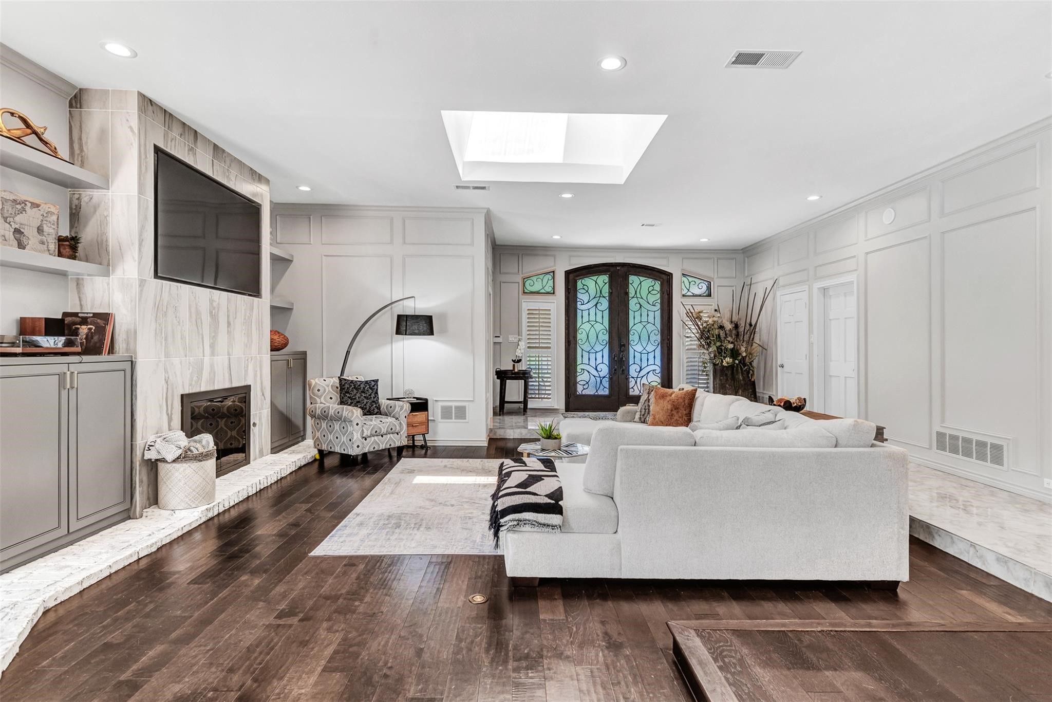 5607 Twin Brooks