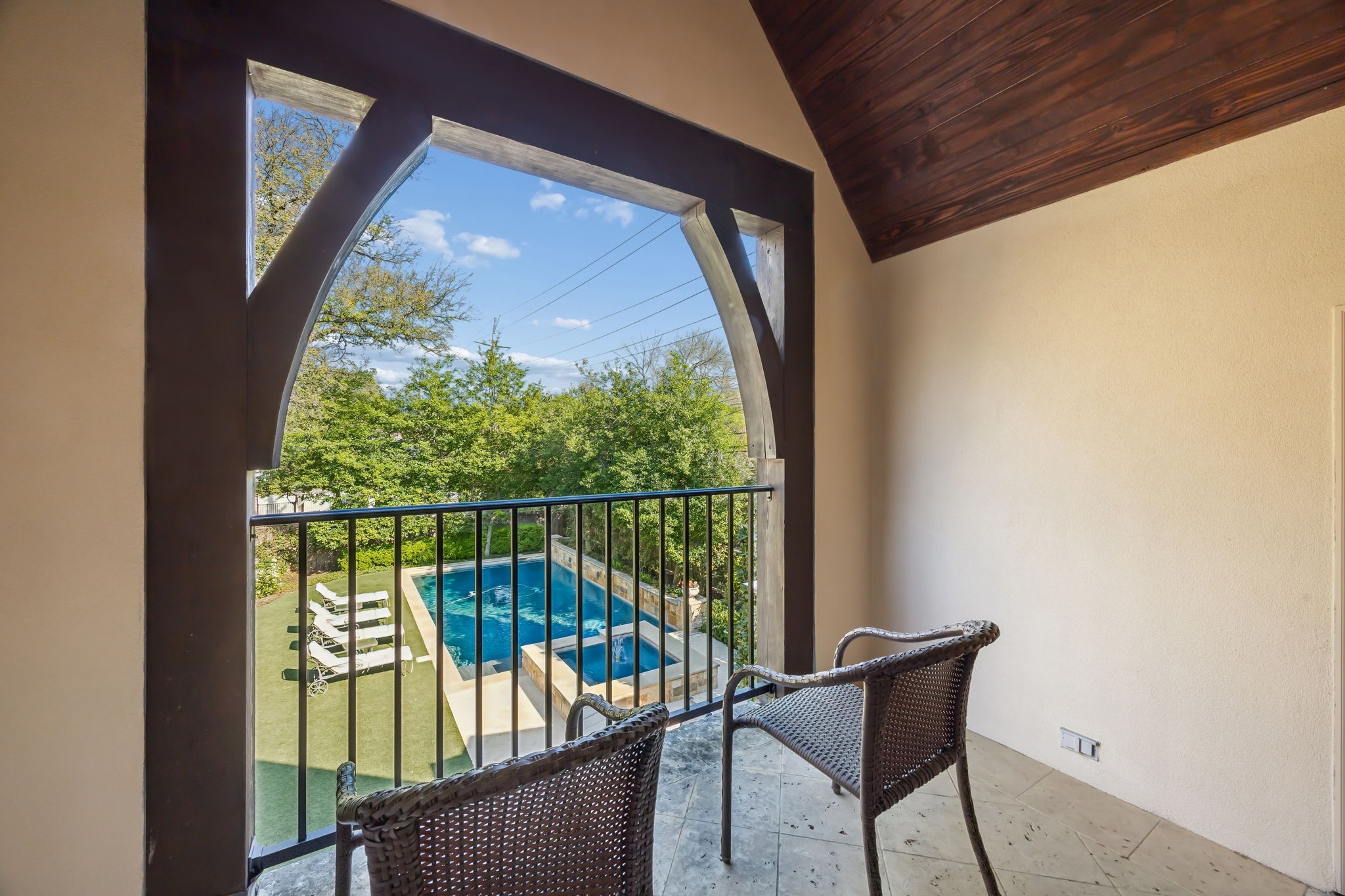 7270 Turtle Creek Boulevard