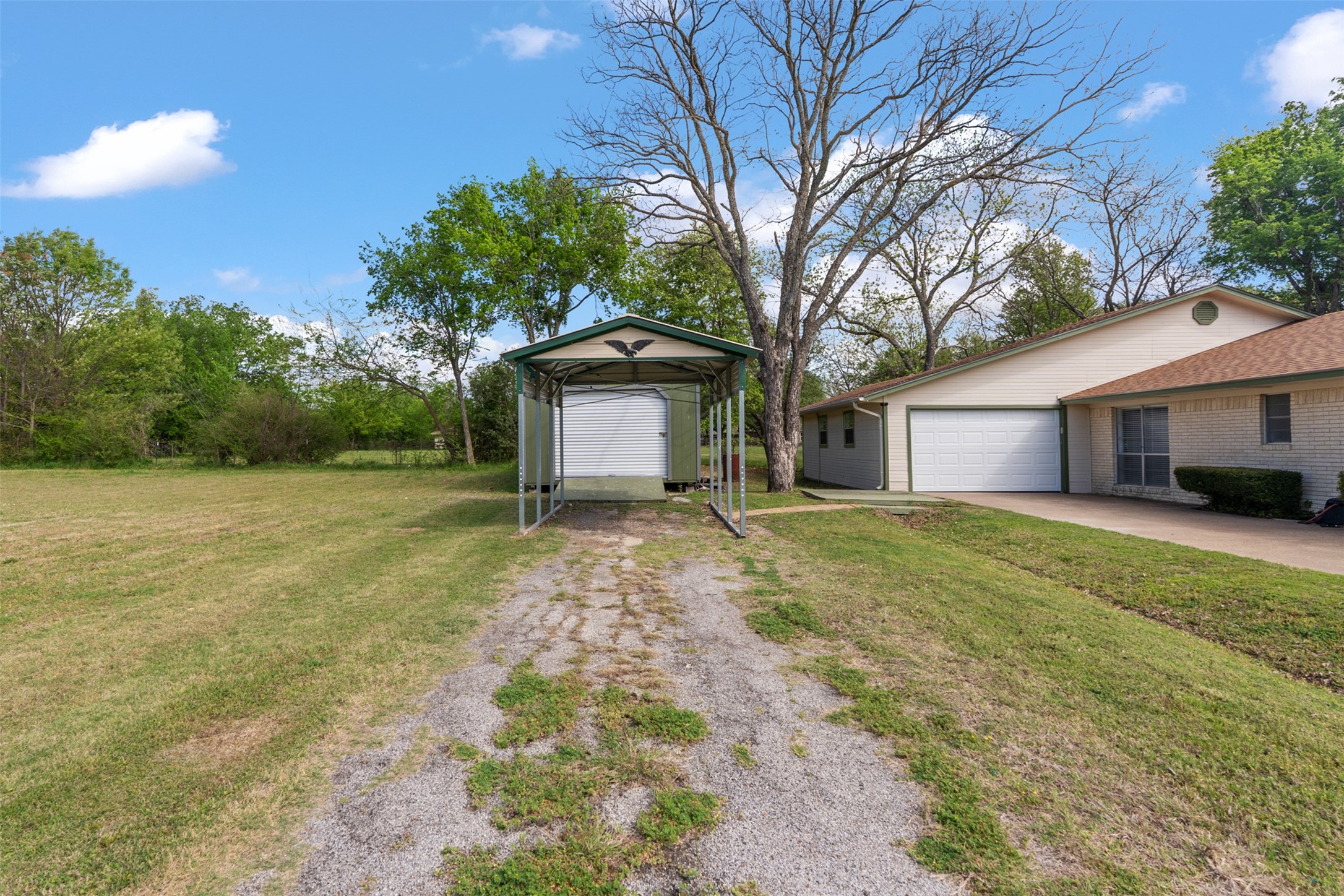 529 E Kempner