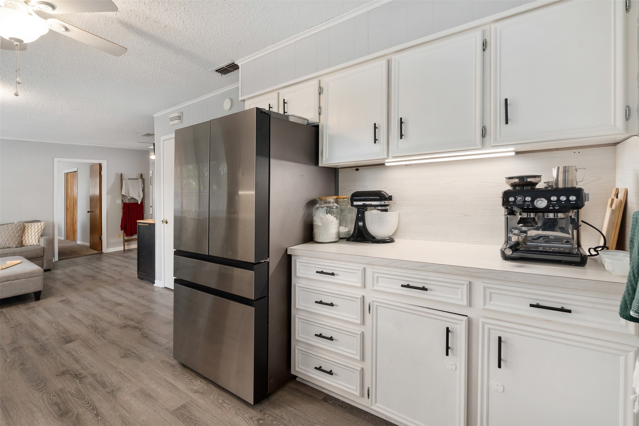529 E Kempner