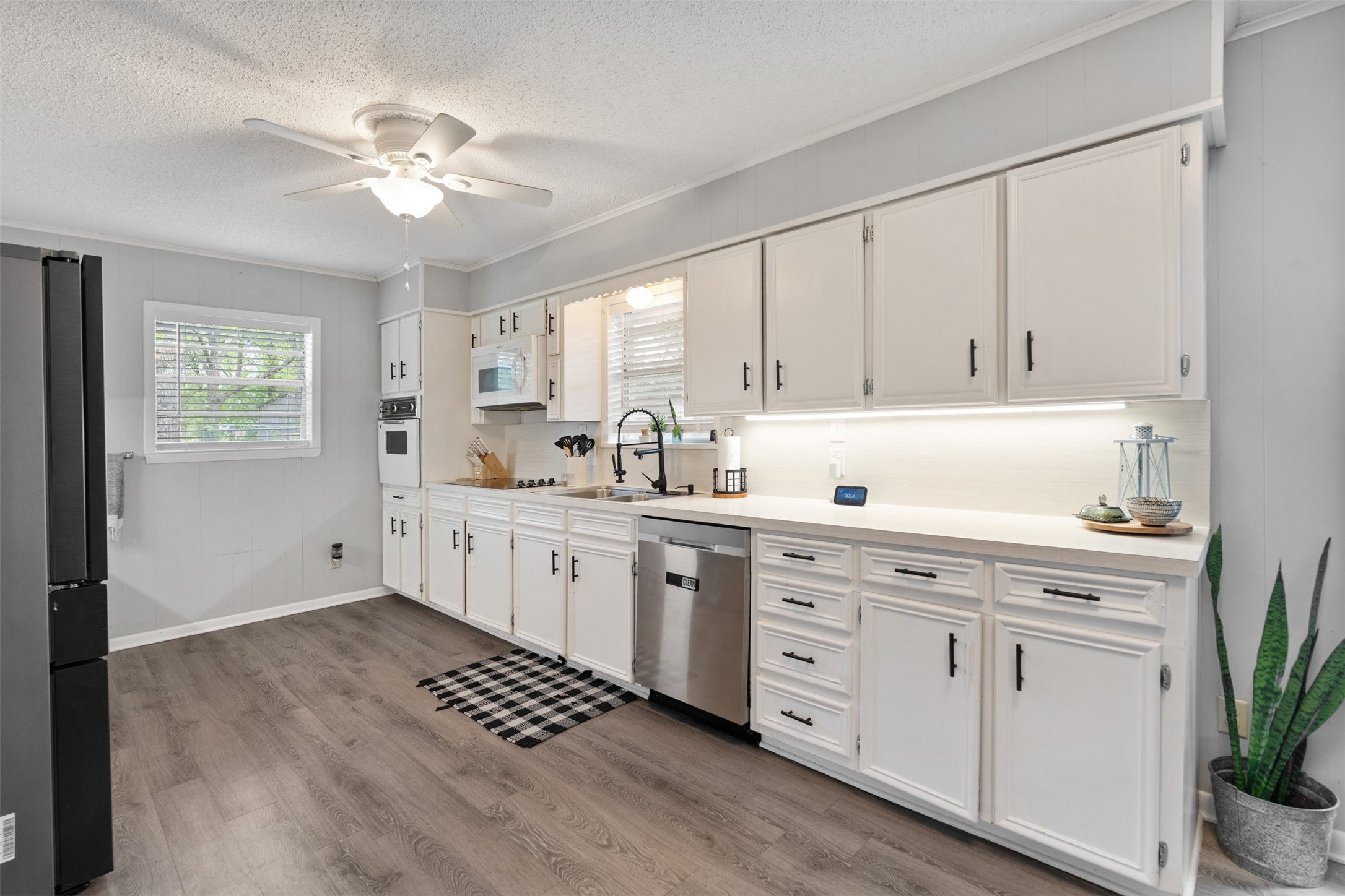 529 E Kempner