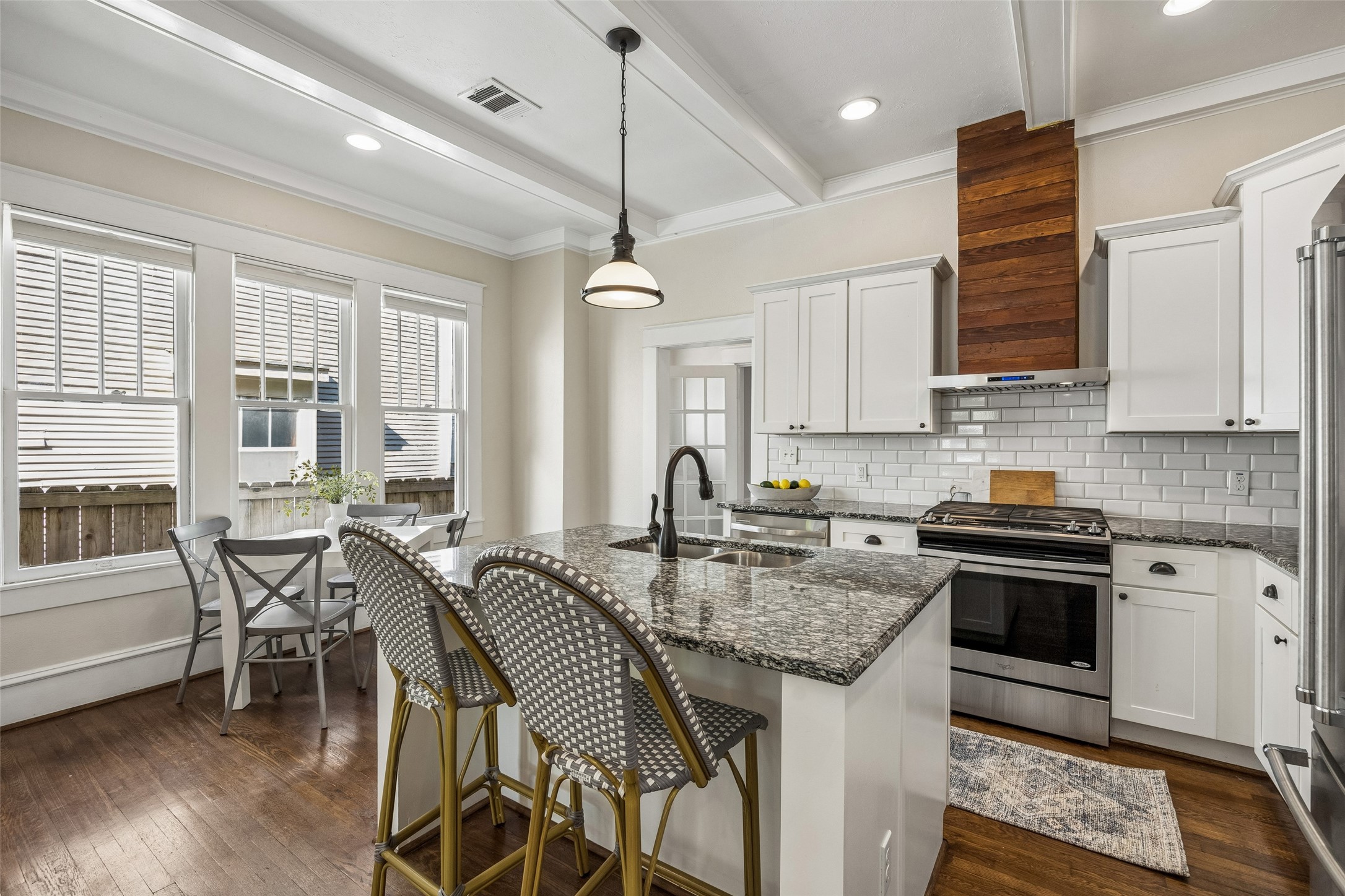 214 S Montclair Avenue