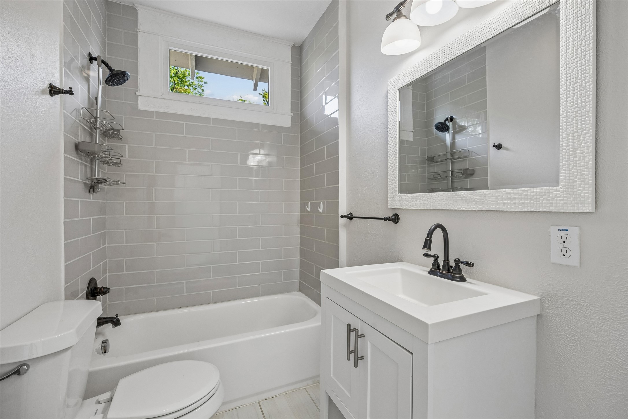 214 S Montclair Avenue