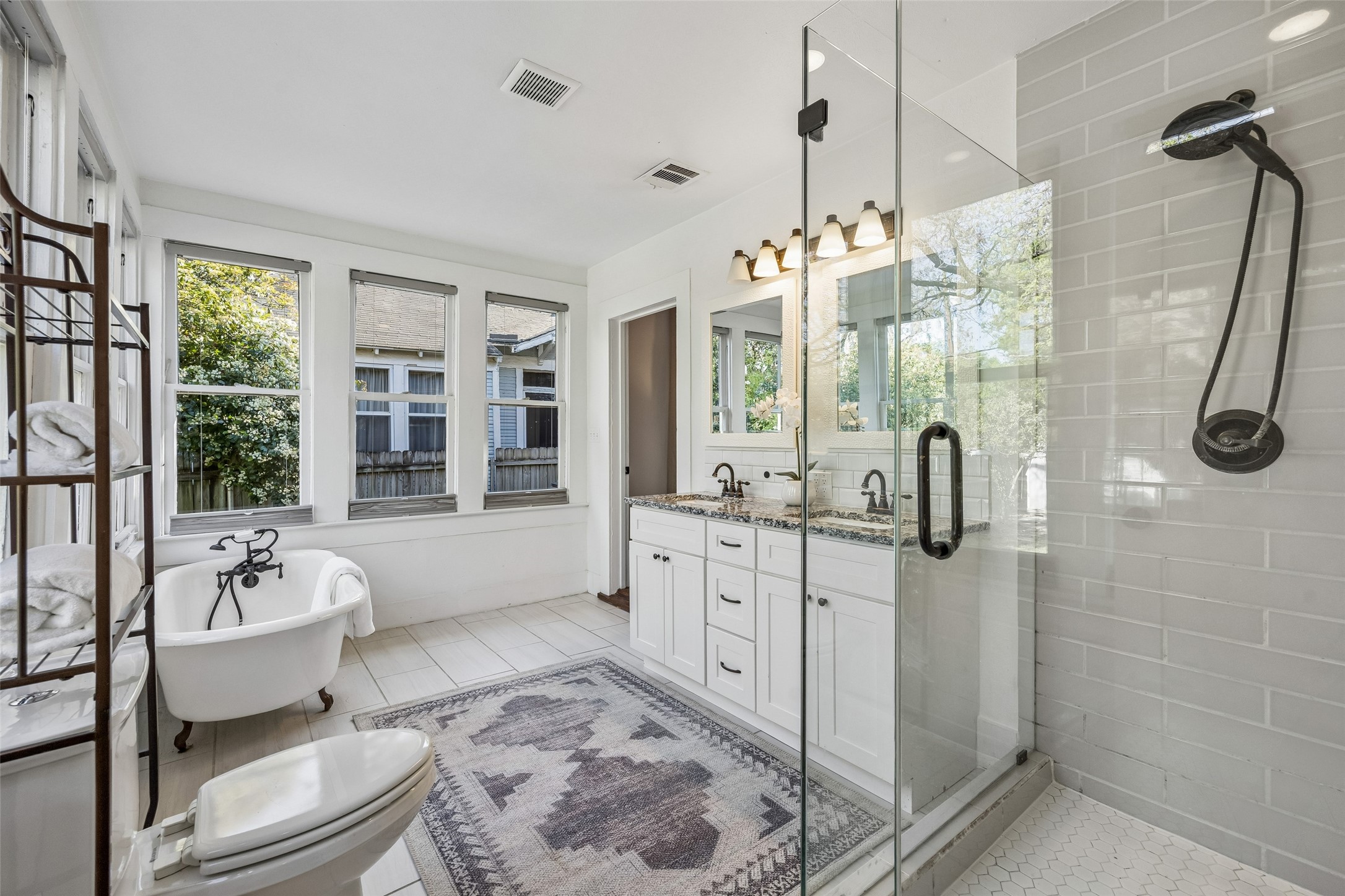 214 S Montclair Avenue