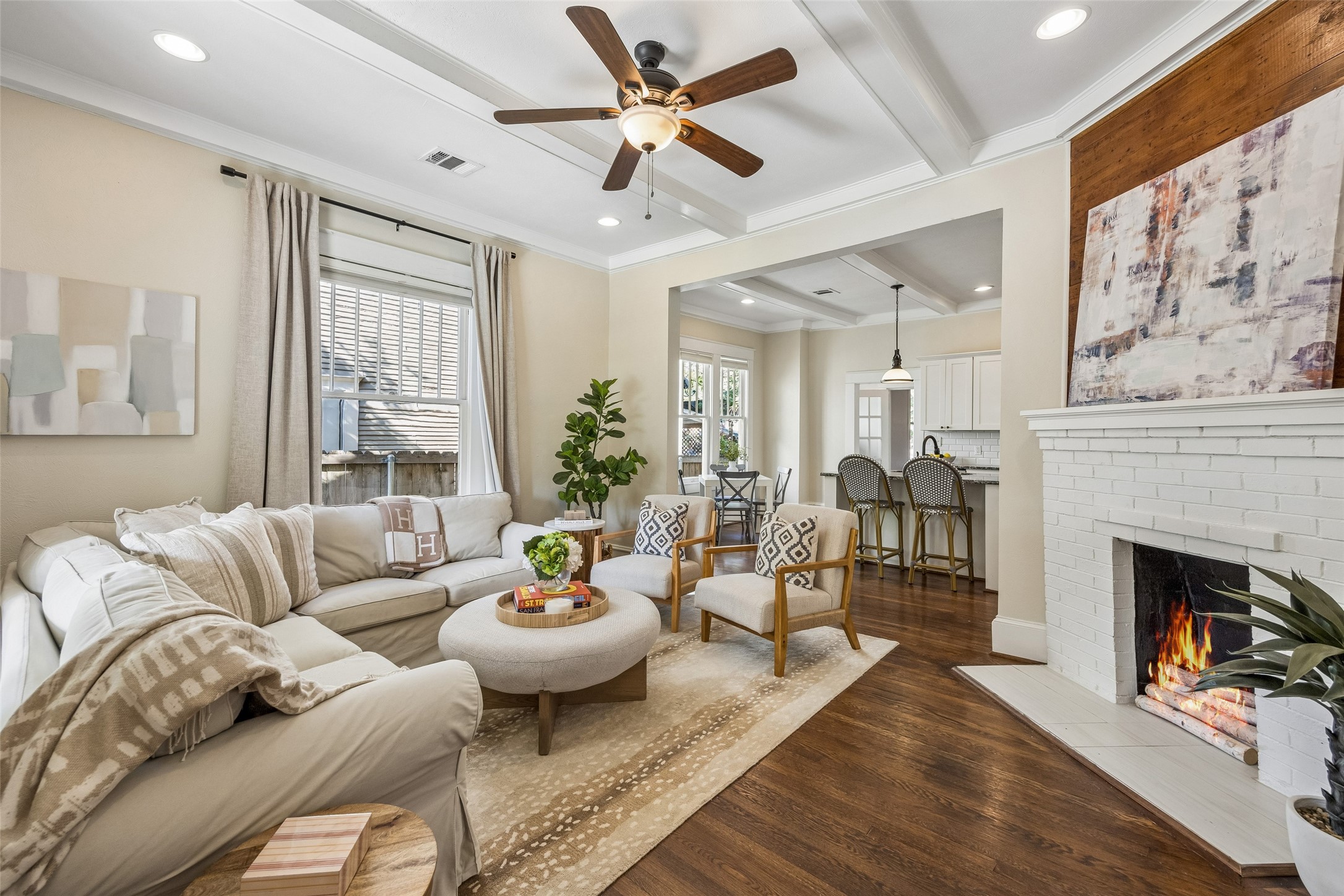 214 S Montclair Avenue
