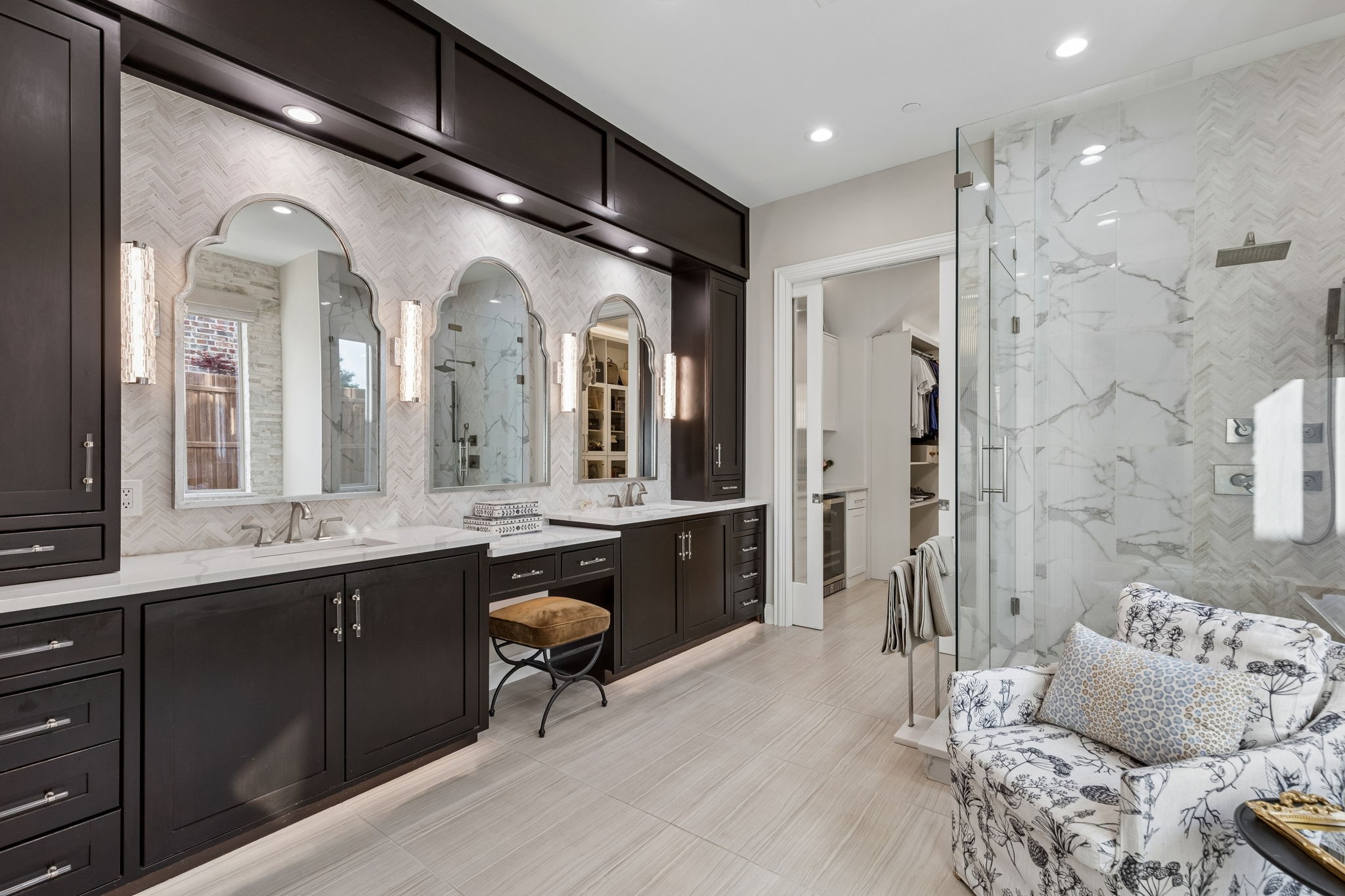 5880 Shady Oaks Drive