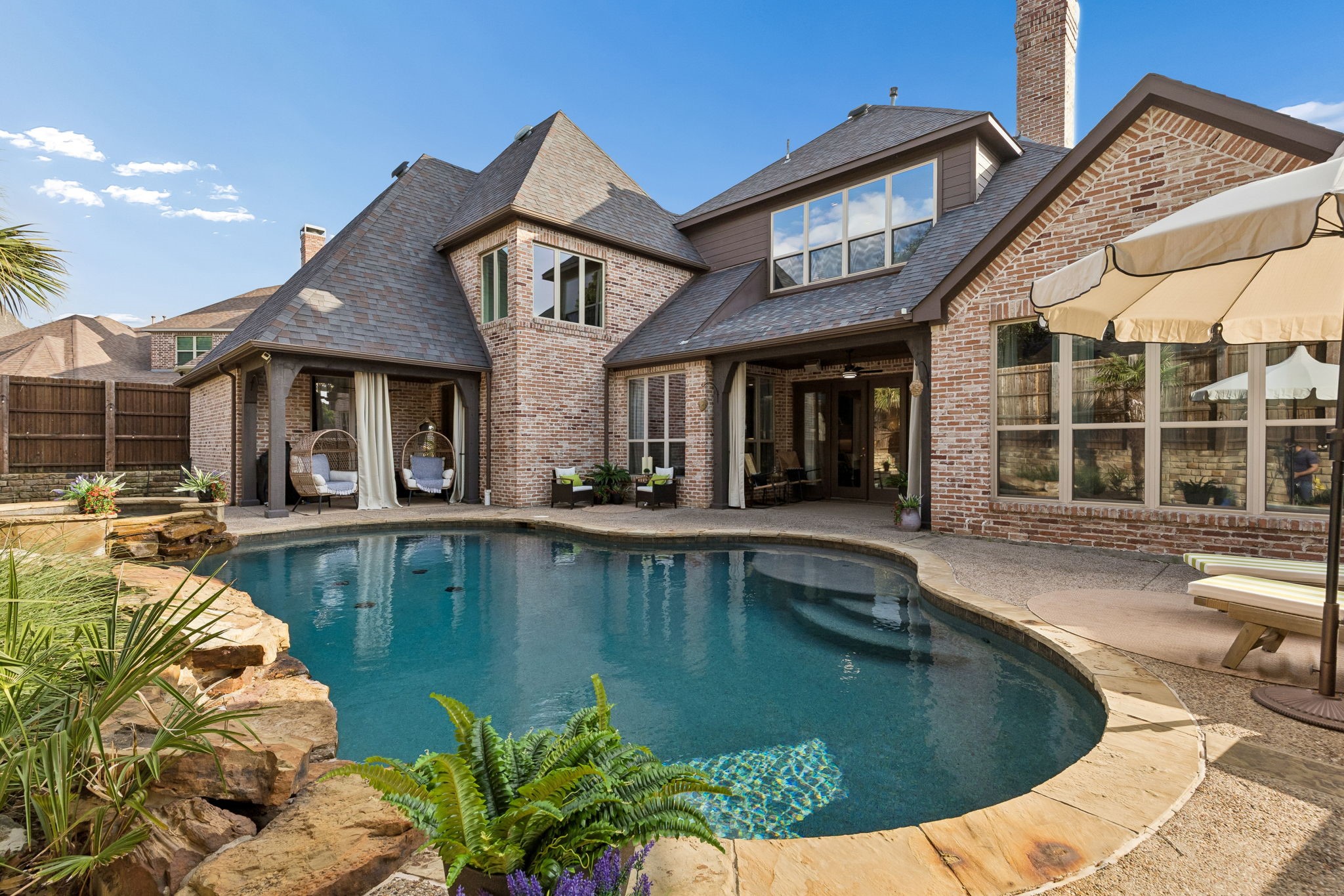 5880 Shady Oaks Drive