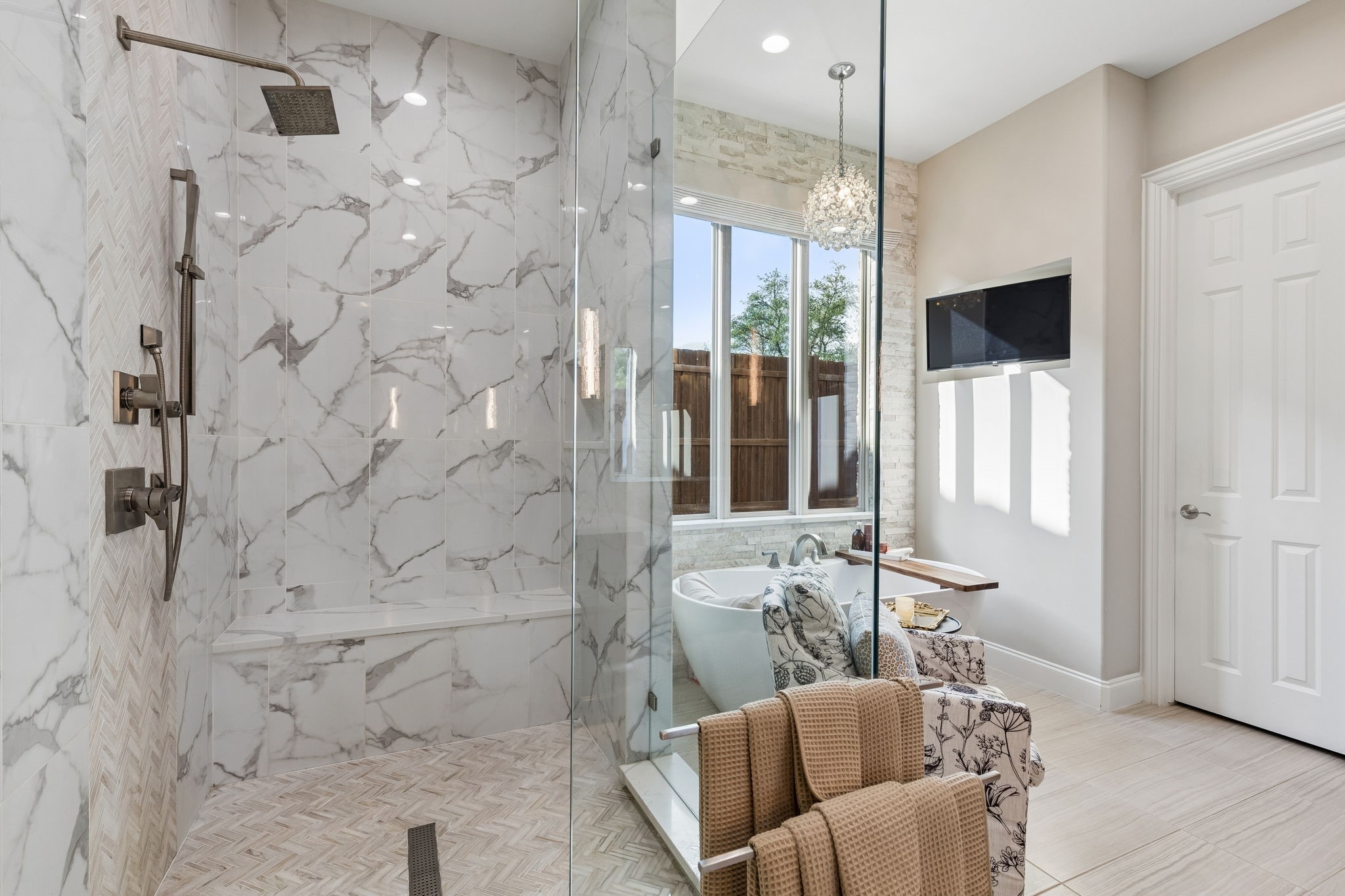 5880 Shady Oaks Drive