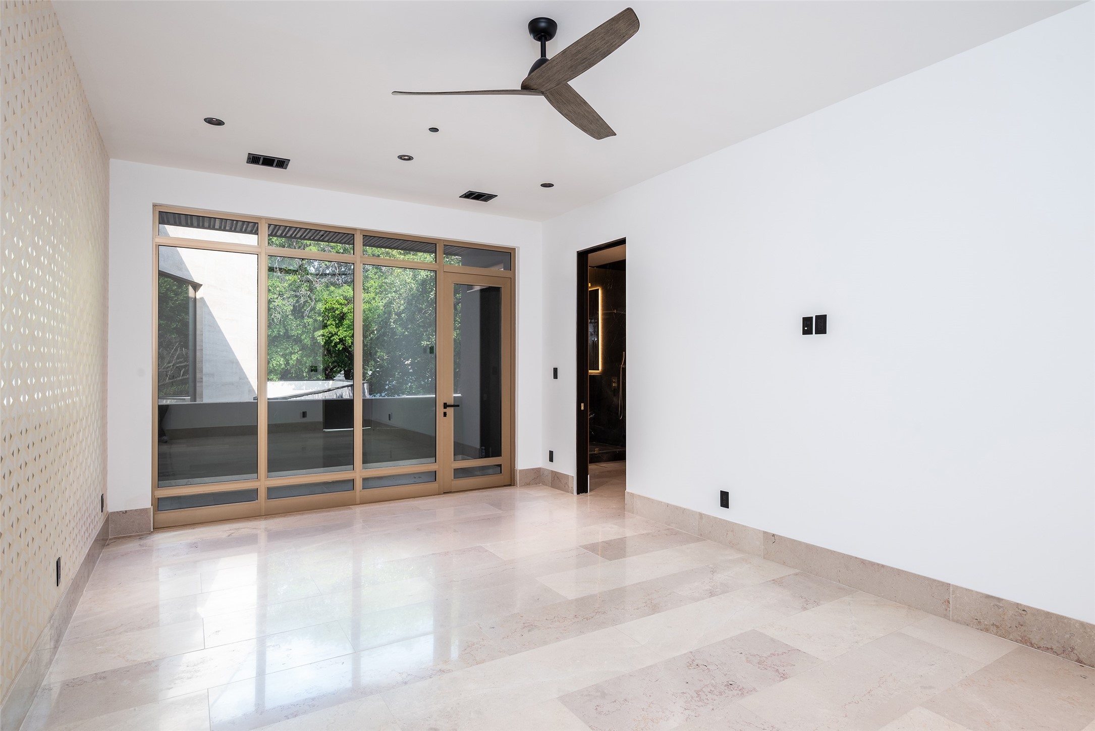 10920 Strait Lane
