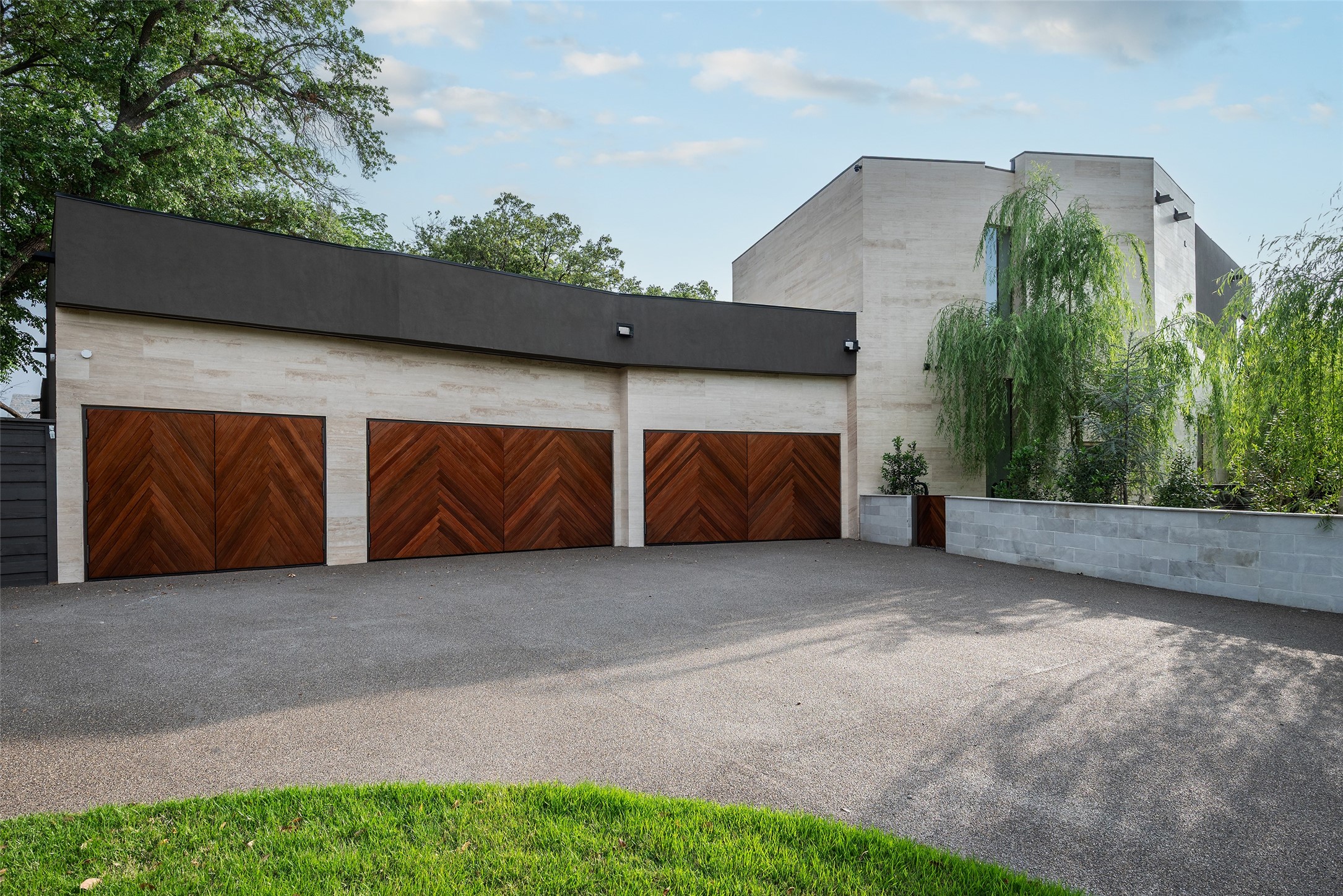 10920 Strait Lane