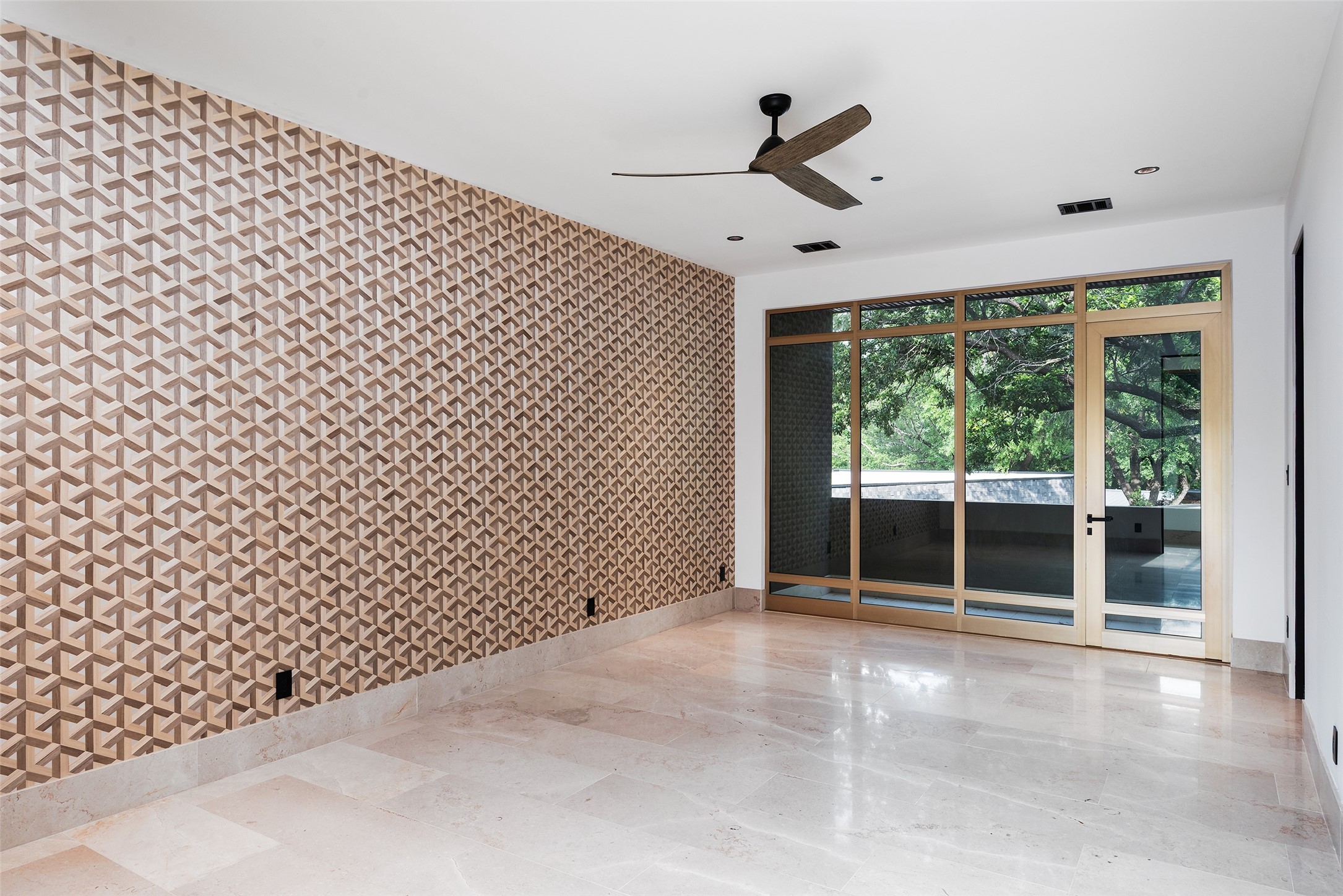 10920 Strait Lane