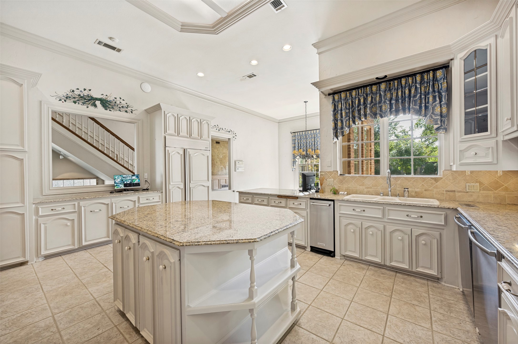 10445 Strait Lane
