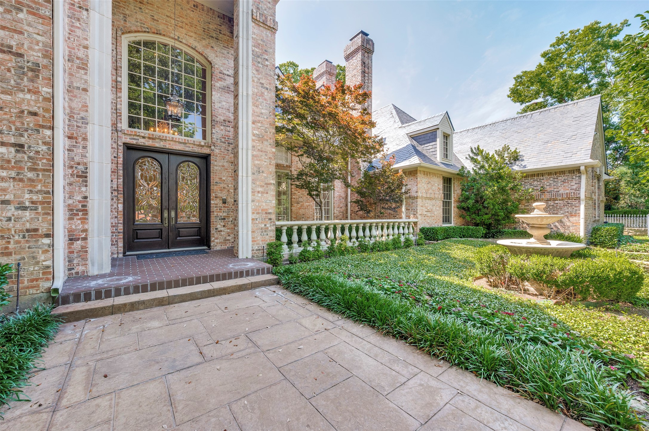 10445 Strait Lane