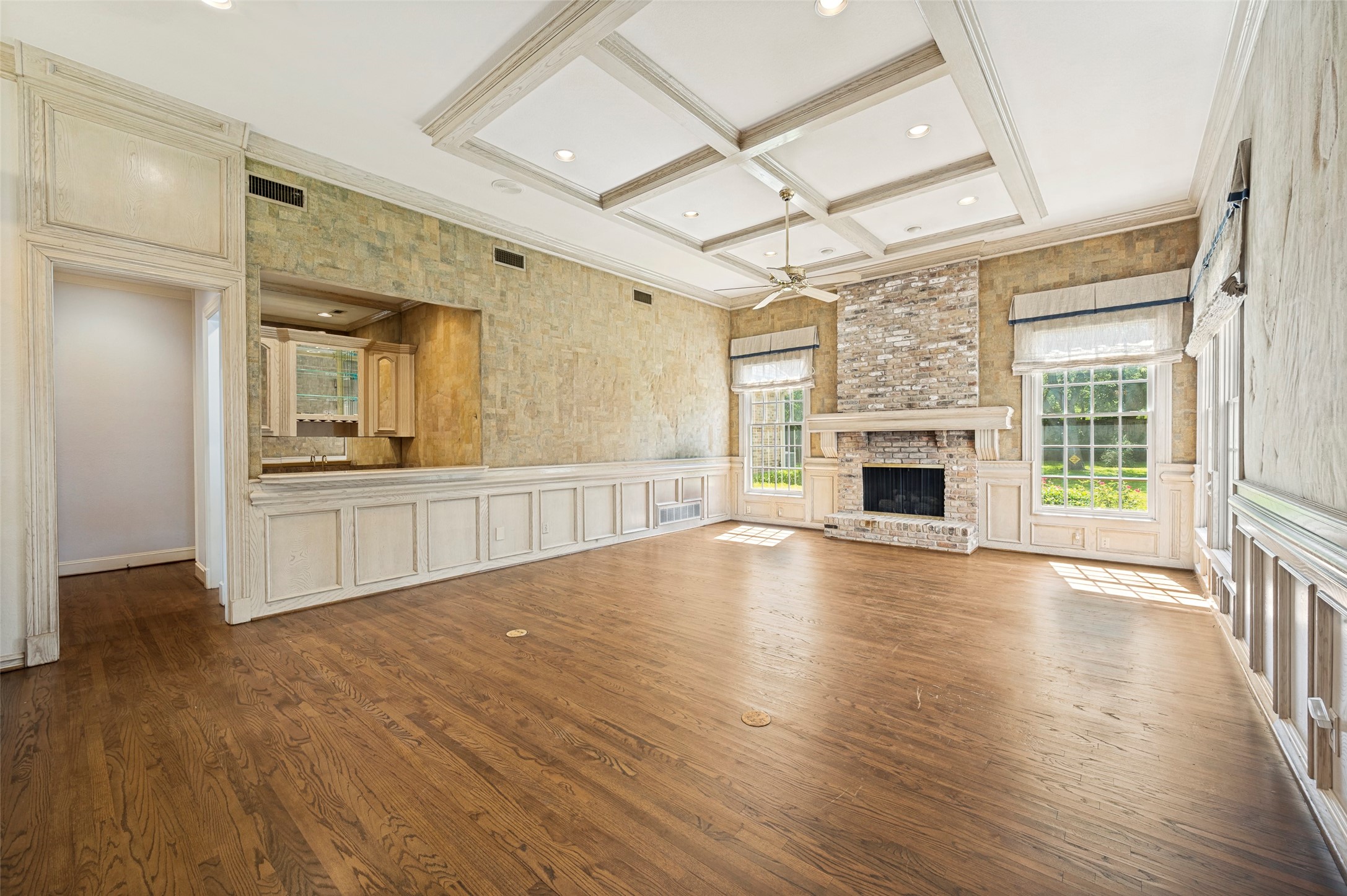 10445 Strait Lane