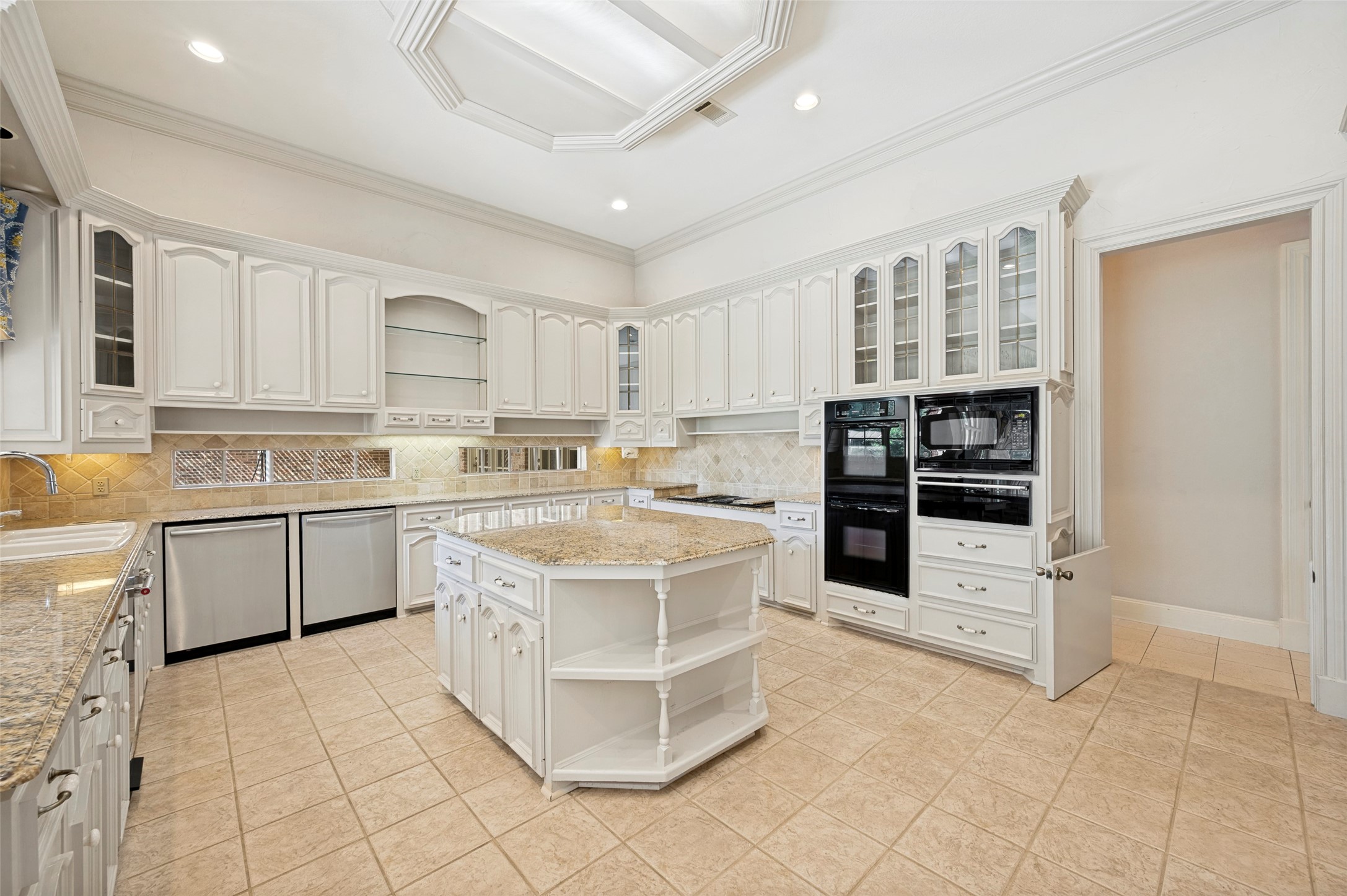 10445 Strait Lane