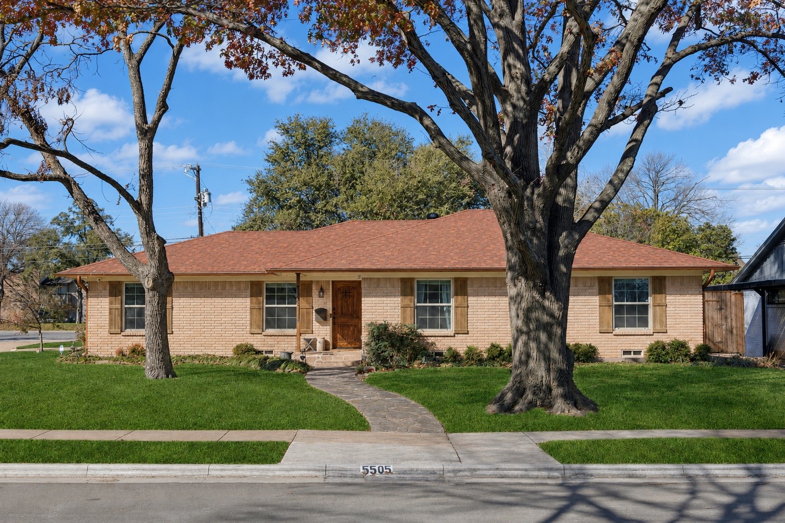 5505 Ledgestone Drive