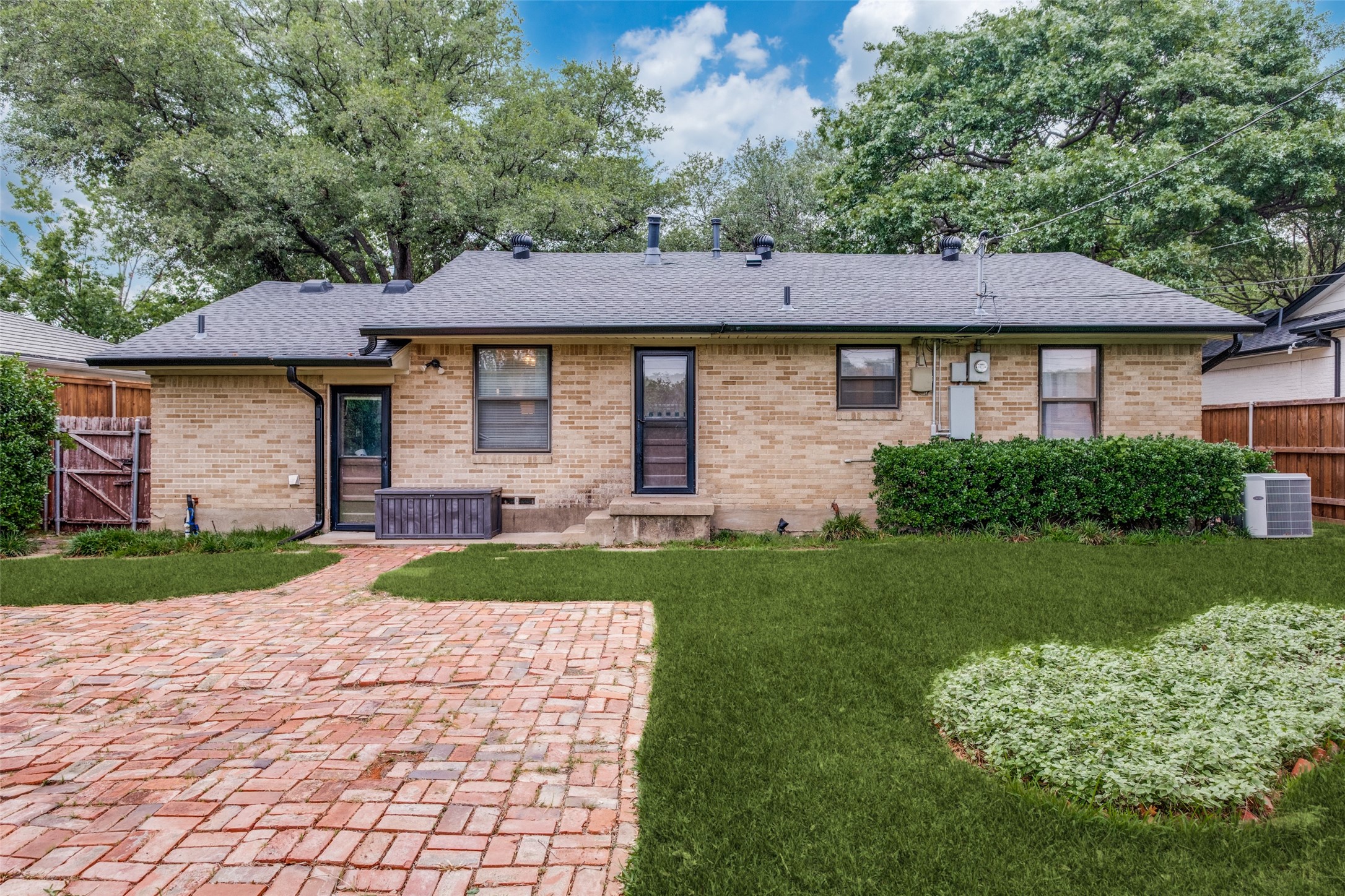 615 Lockwood Drive