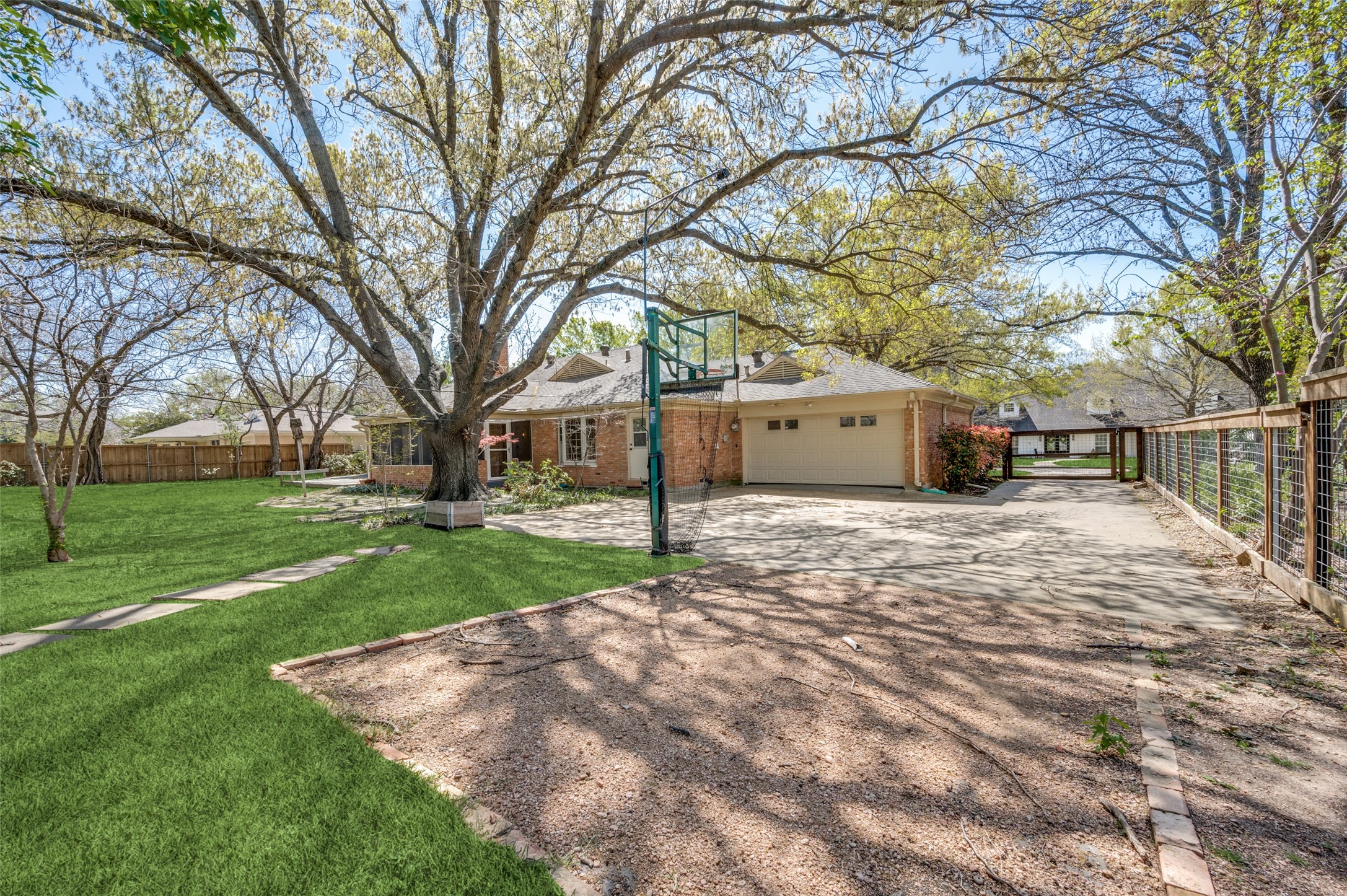 4321 Northview Lane