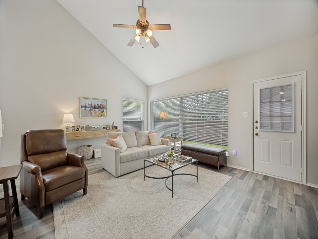 3812 Dalston Lane