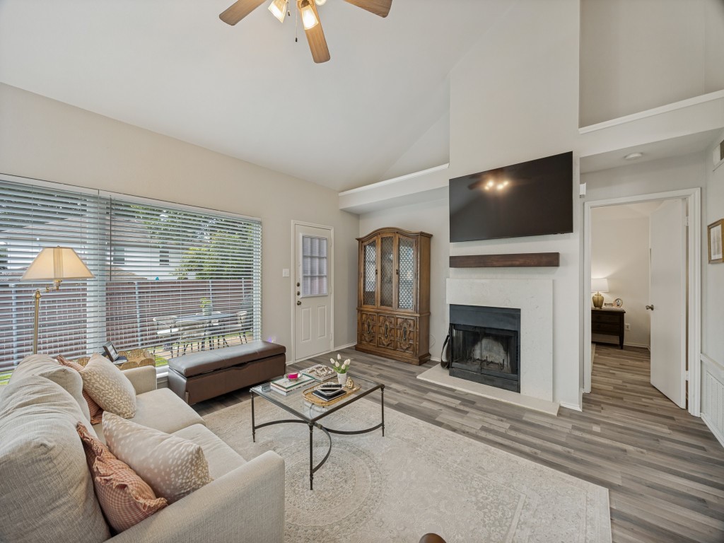 3812 Dalston Lane