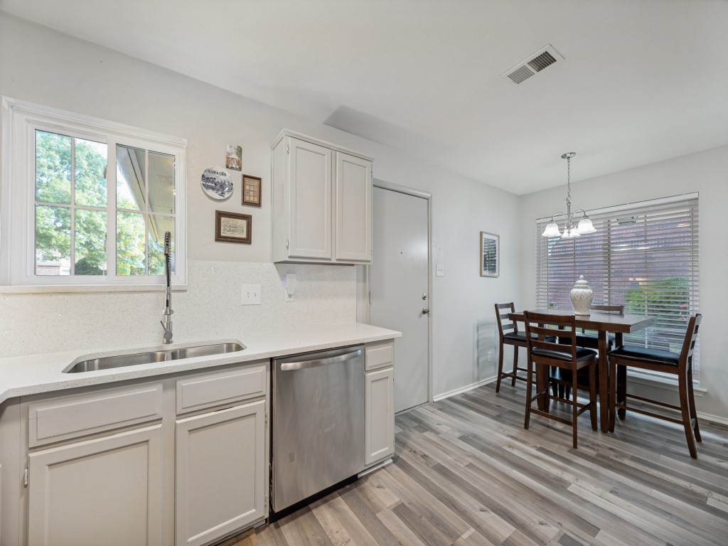 3812 Dalston Lane