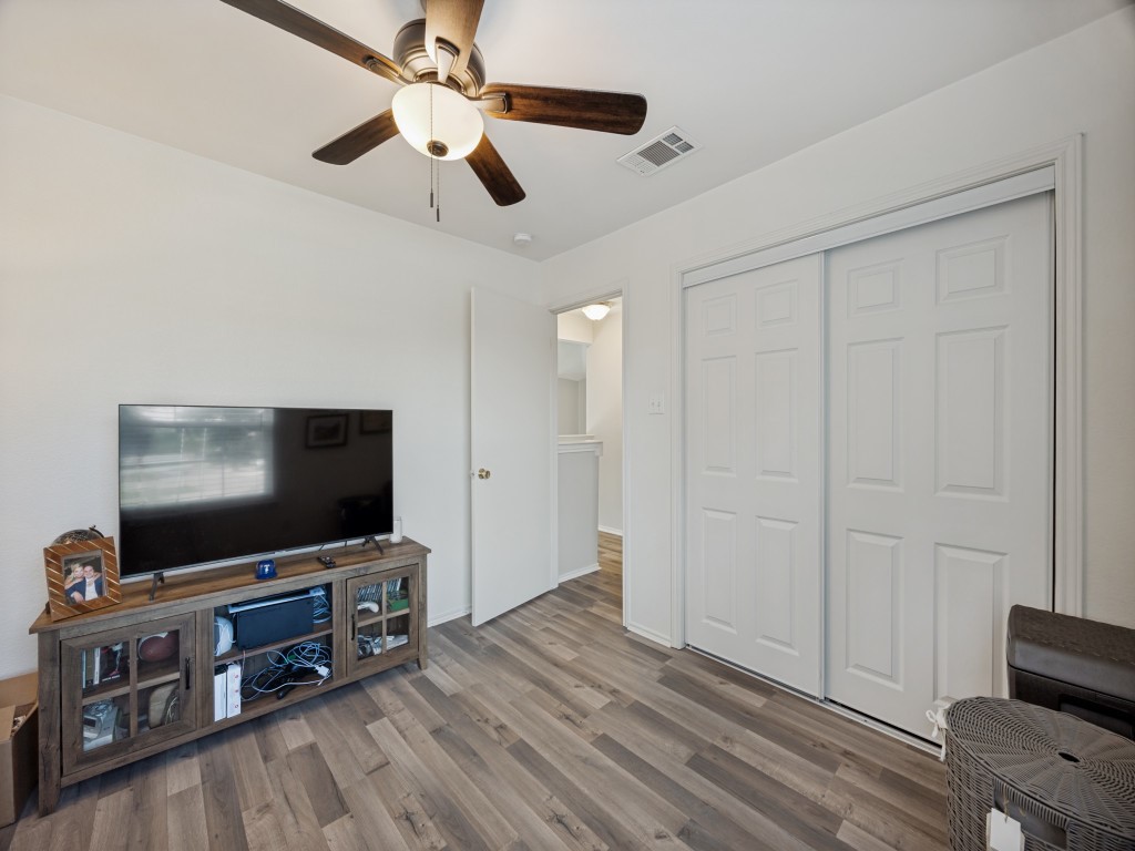 3812 Dalston Lane