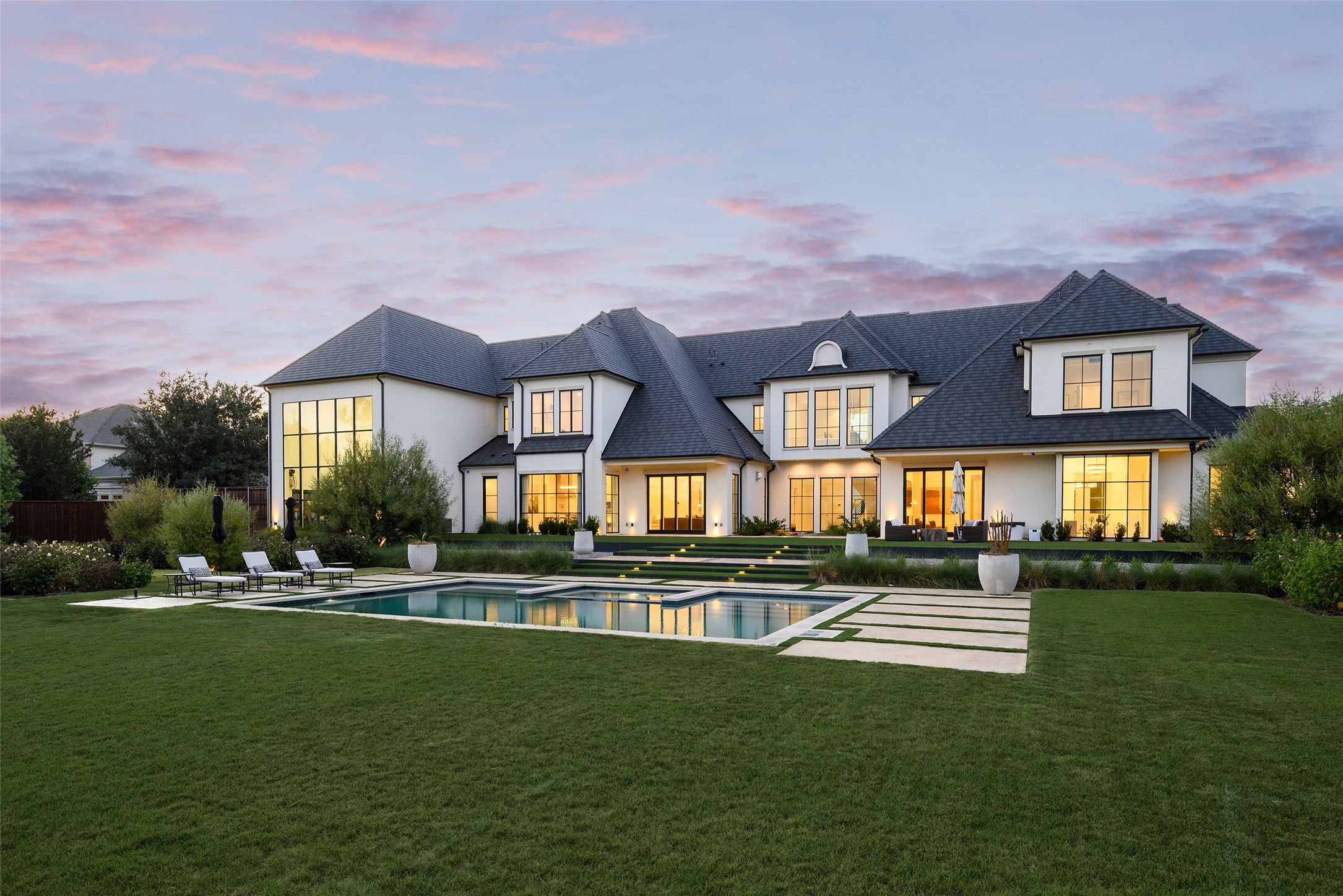 5216 Palomar Lane
