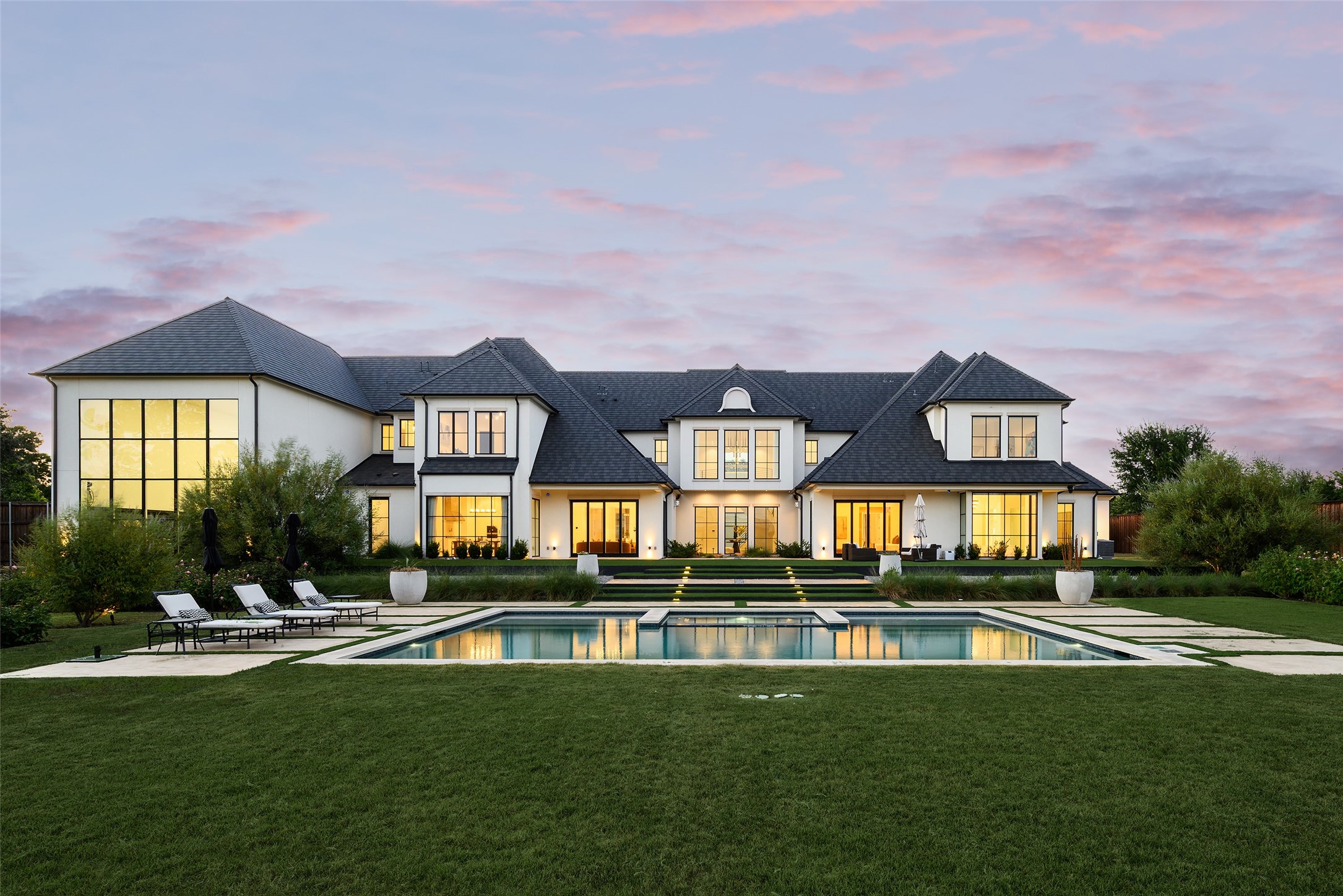 5216 Palomar Lane