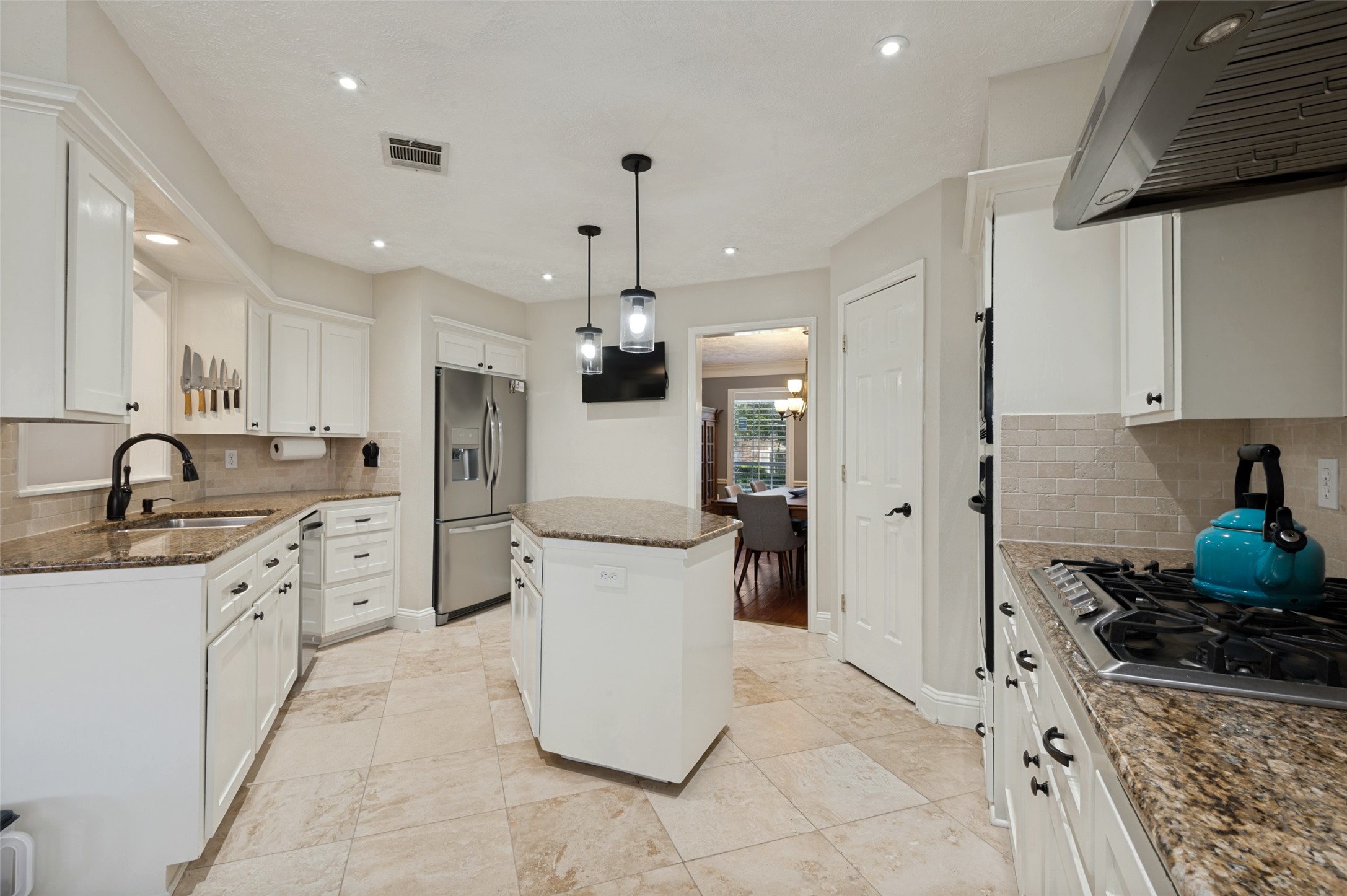 1803 Weanne Drive