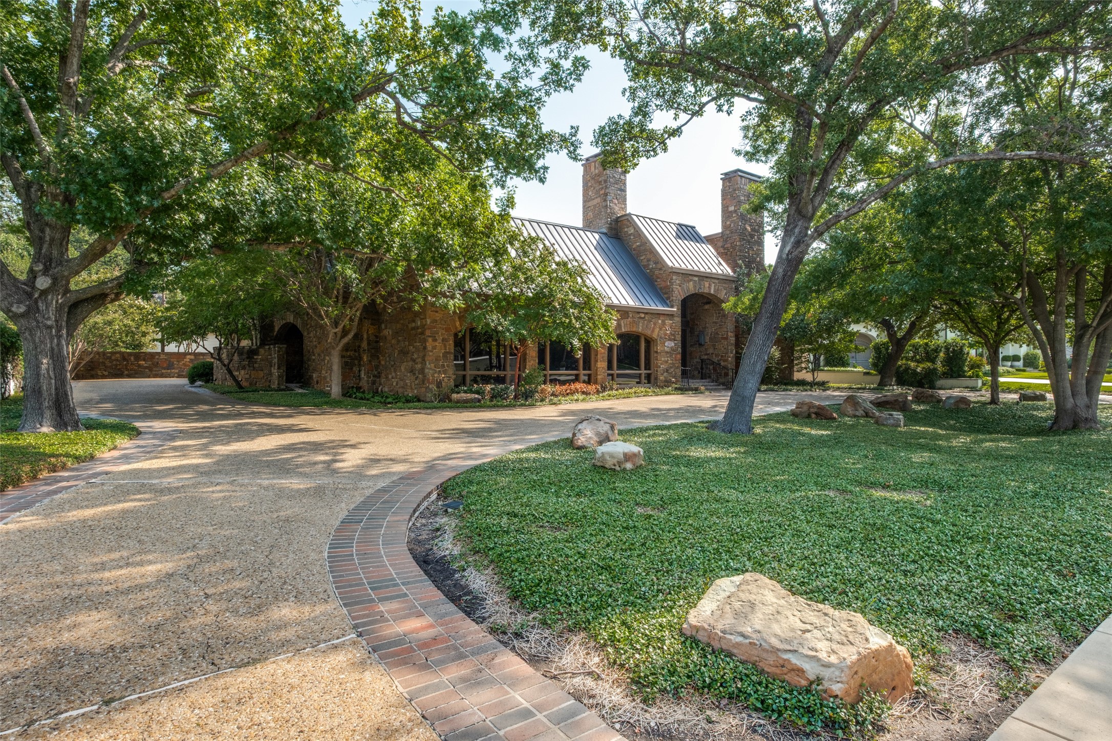 3848 Potomac Avenue