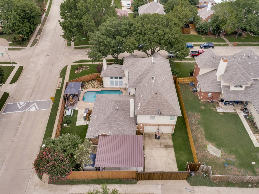 701 pine lakes