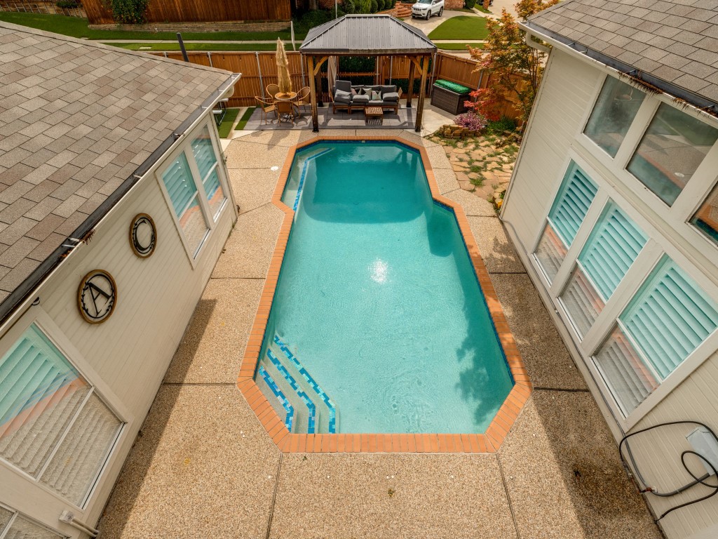 701 pine lakes