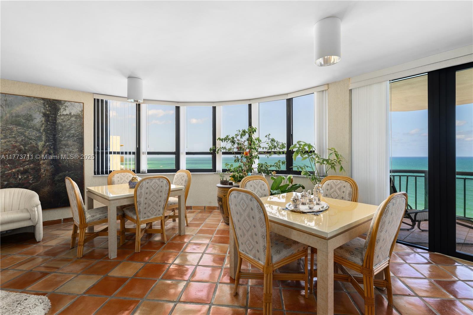 10175 Collins Ave Unit: Doubl1401/1402(4706 sqft)