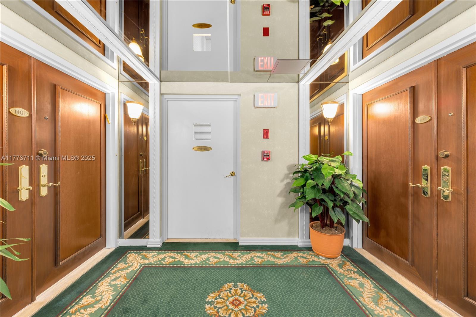 10175 Collins Ave Unit: Doubl1401/1402(4706 sqft)