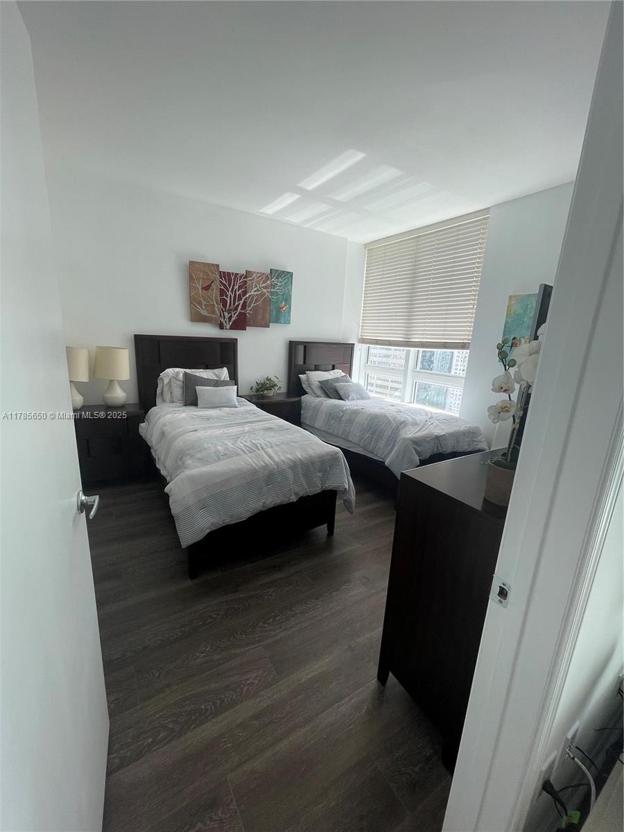 950 Brickell Bay Dr # 2907, Miami Unit: 2907