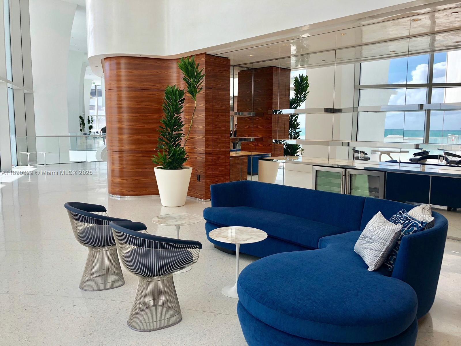 16901 Collins Ave # 801