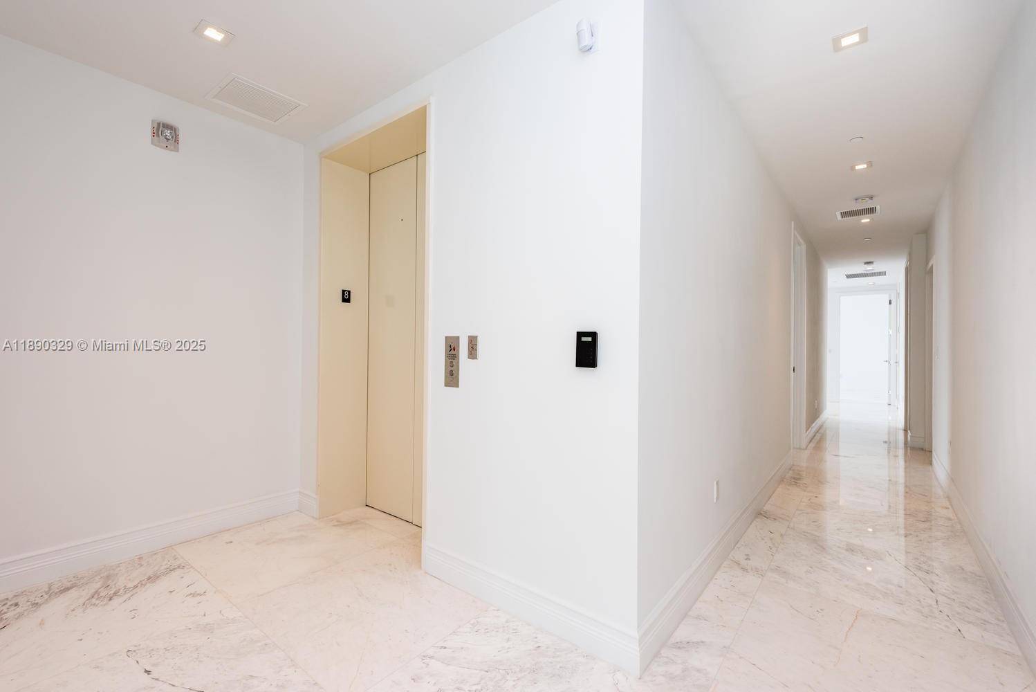 16901 Collins Ave # 801