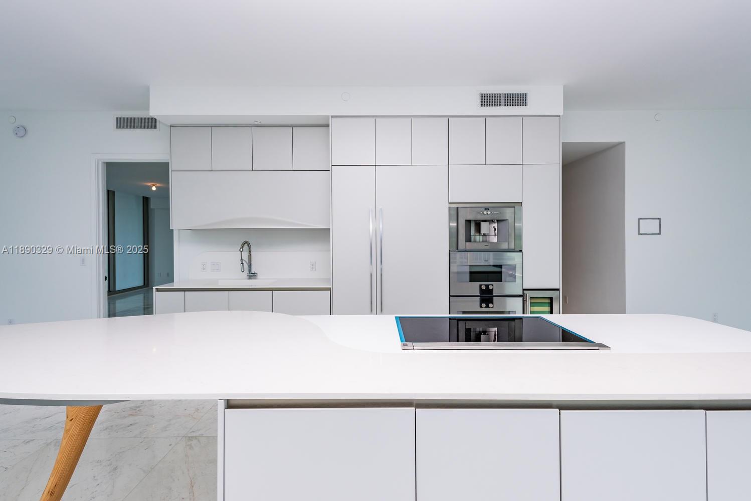 16901 Collins Ave # 801