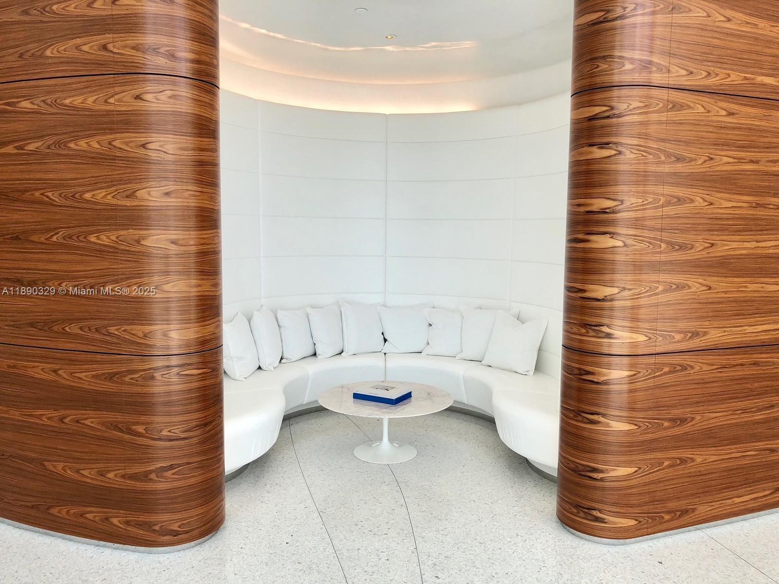 16901 Collins Ave # 801